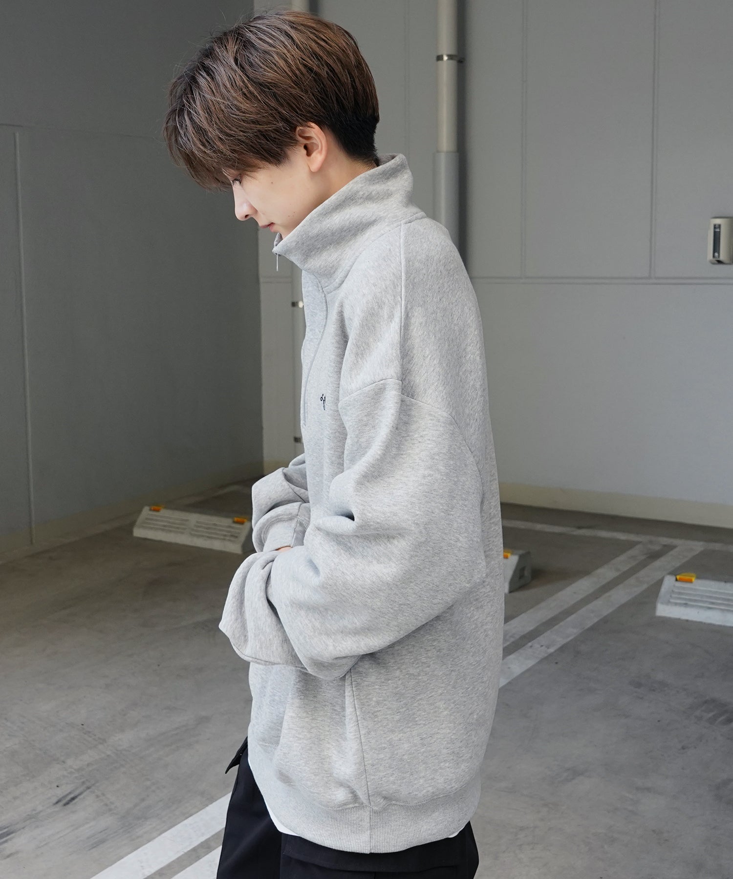 ビリヤード/ダイス ワンポイント刺繍ロゴ ビッグシルエット 裏起毛プルオーバーハーフジップスウェット