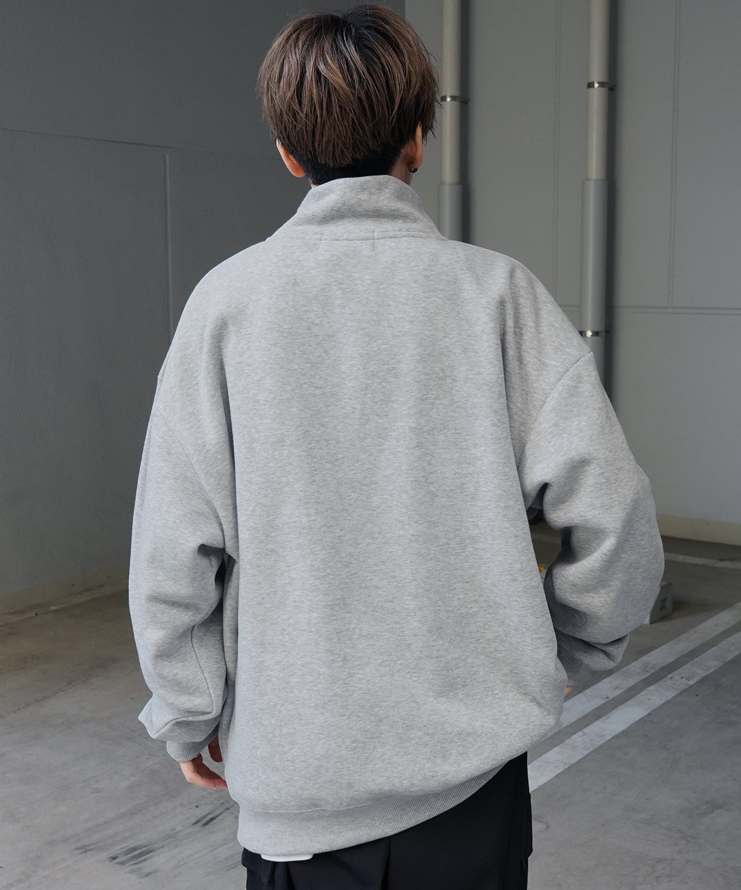 ビリヤード/ダイス ワンポイント刺繍ロゴ ビッグシルエット 裏起毛プルオーバーハーフジップスウェット