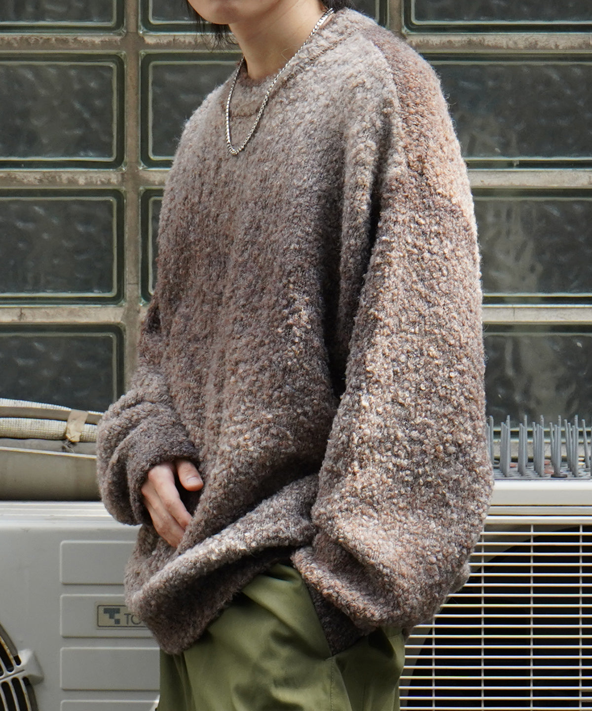 レトロライク ビッグシルエット グラデーションブークレ ボリューム プルオーバーニット