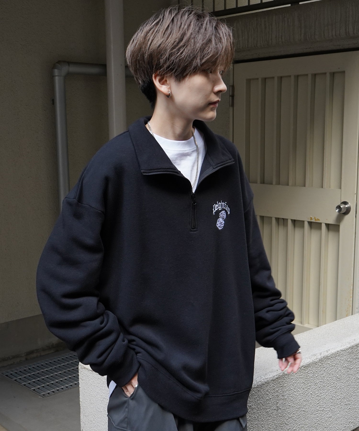 ビリヤード/ダイス ワンポイント刺繍ロゴ ビッグシルエット 裏起毛プルオーバーハーフジップスウェット