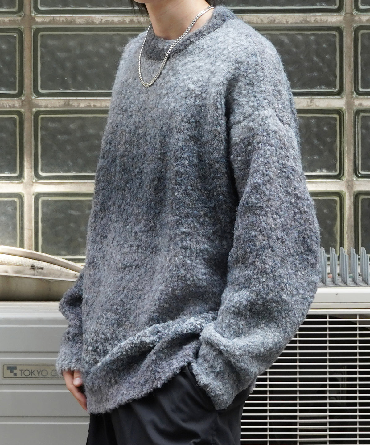 レトロライク ビッグシルエット グラデーションブークレ ボリューム プルオーバーニット