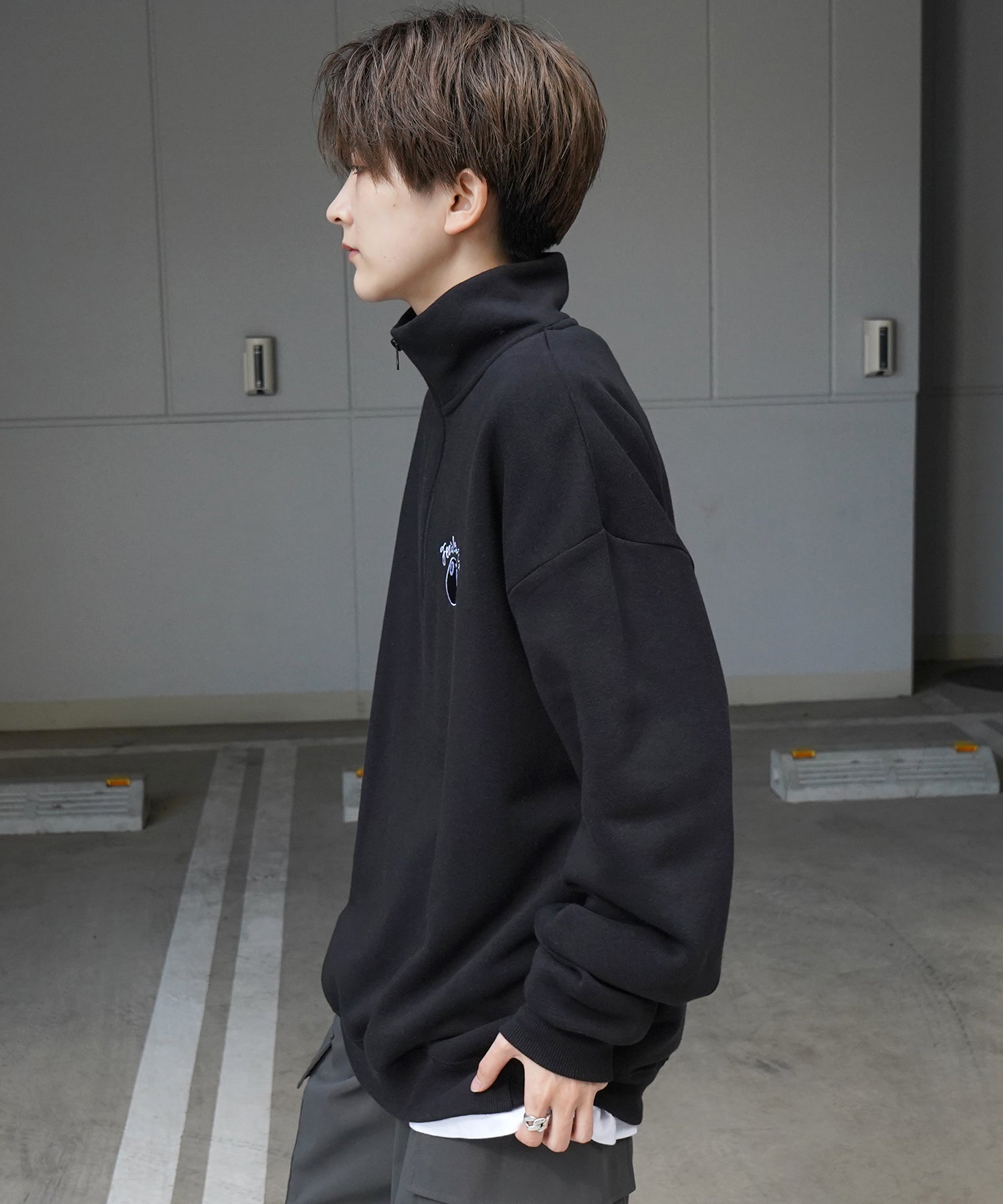 ビリヤード/ダイス ワンポイント刺繍ロゴ ビッグシルエット 裏起毛プルオーバーハーフジップスウェット