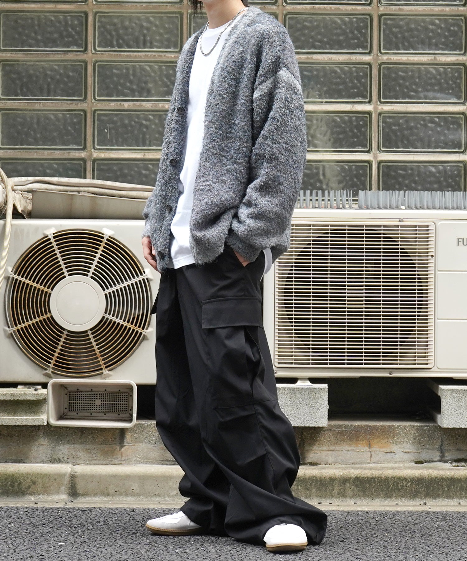 レトロライク ビッグシルエット グラデーションブークレ ボリューム ニットカーディガン