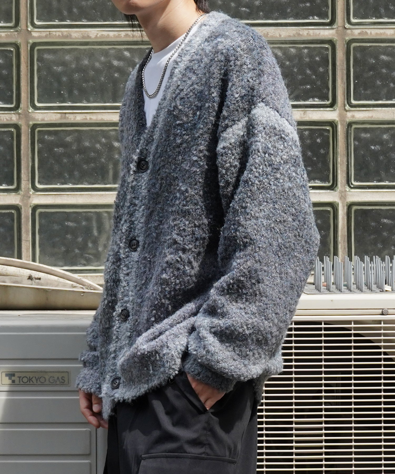 レトロライク ビッグシルエット グラデーションブークレ ボリューム ニットカーディガン