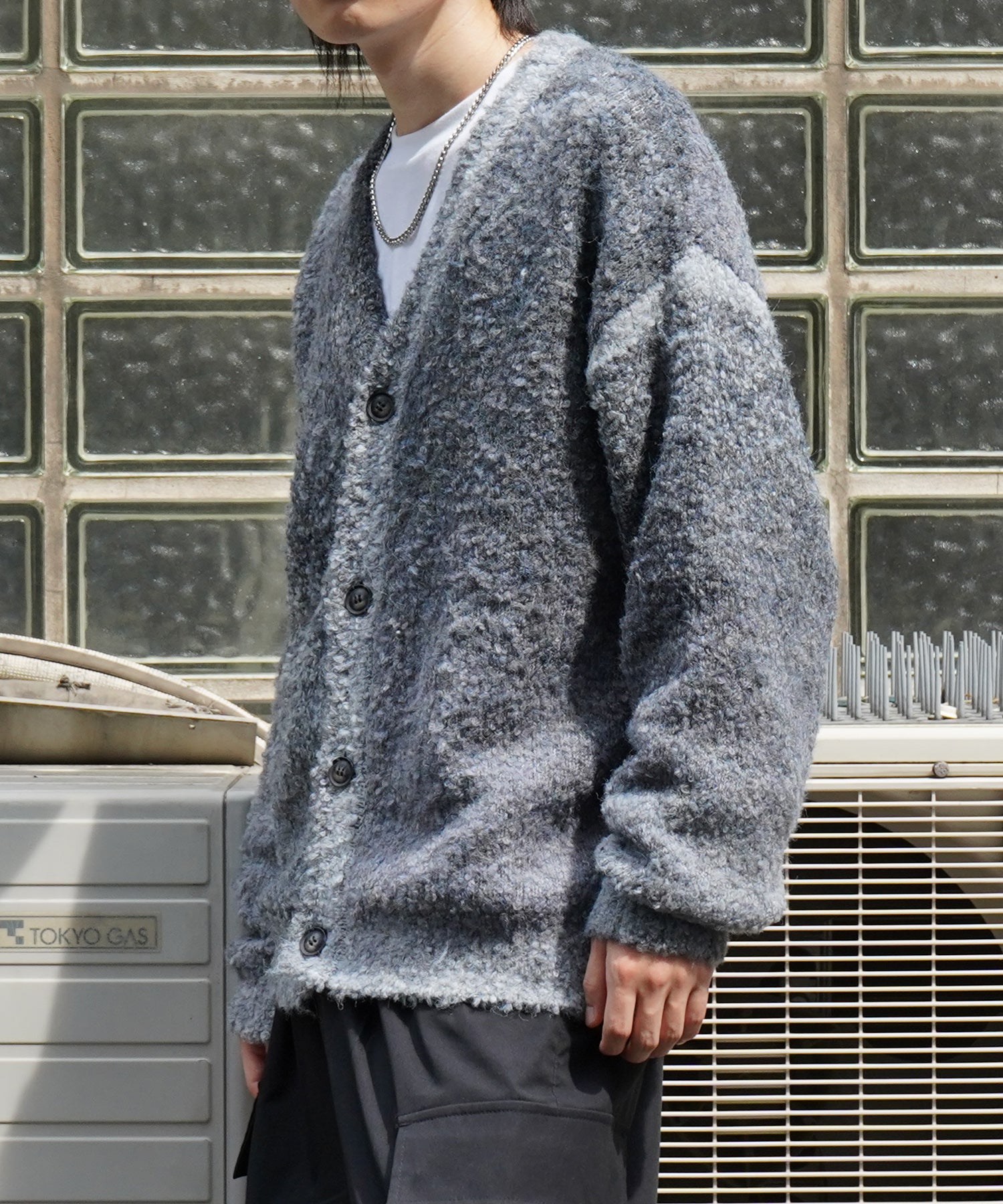 レトロライク ビッグシルエット グラデーションブークレ ボリューム ニットカーディガン