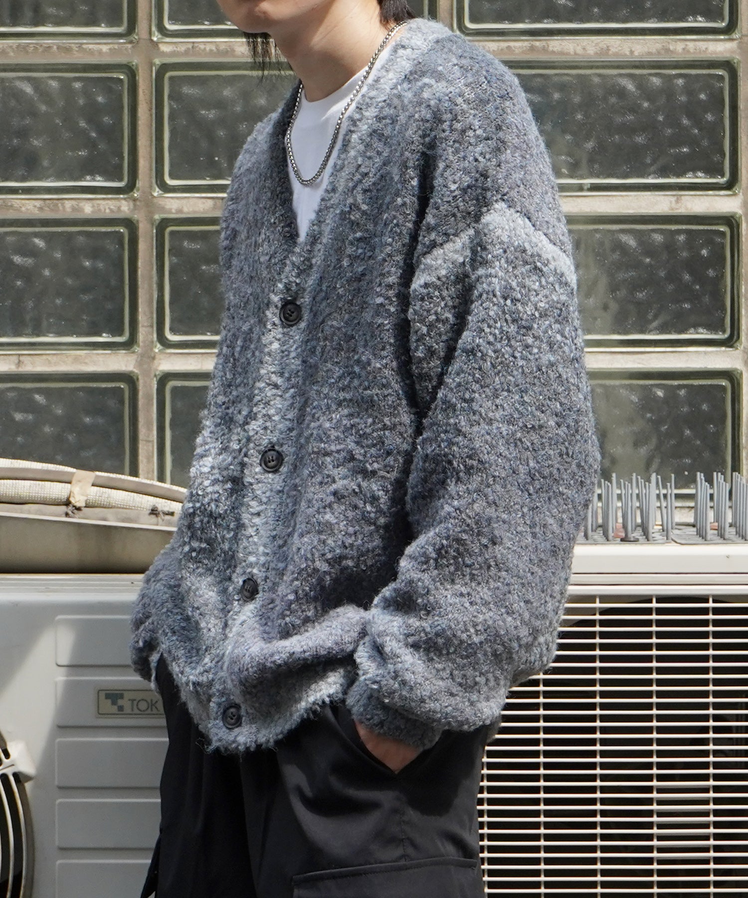 レトロライク ビッグシルエット グラデーションブークレ ボリューム ニットカーディガン