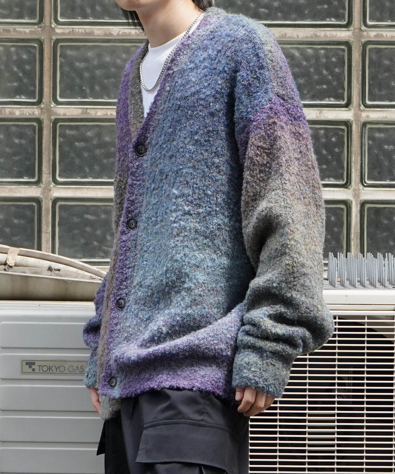 レトロライク ビッグシルエット グラデーションブークレ ボリューム ニットカーディガン