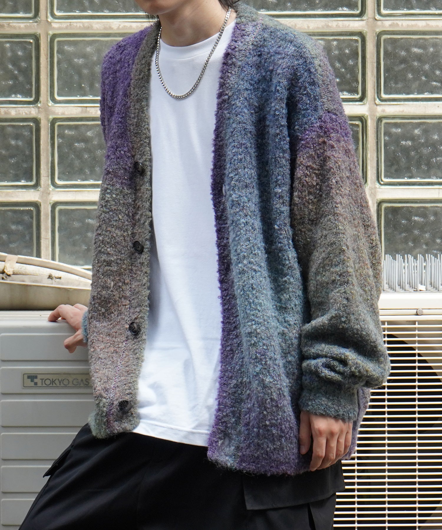 レトロライク ビッグシルエット グラデーションブークレ ボリューム ニットカーディガン