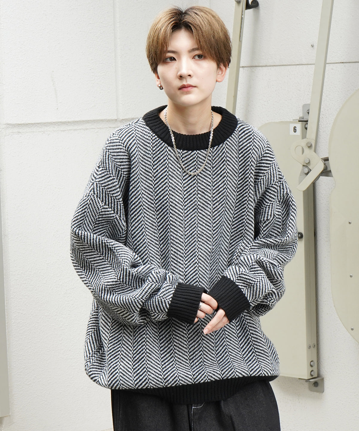 ビッグシルエット ヘリンボーン柄 プルオーバーニット
