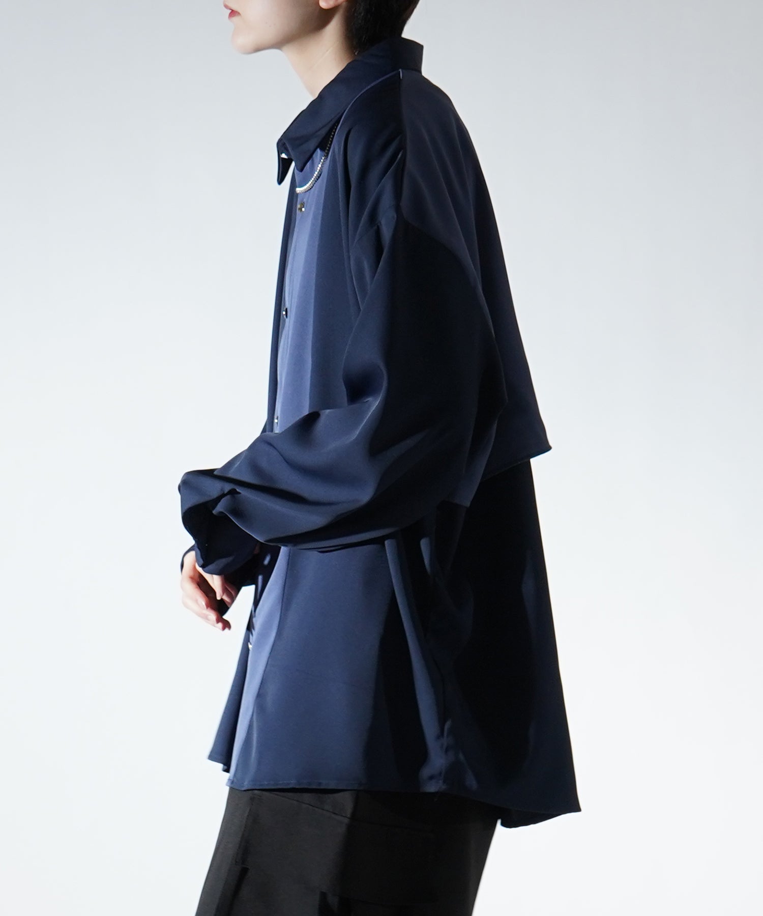 アシンメトリーキリカエ ドレープとろみ ビッグシルエット長袖シャツ