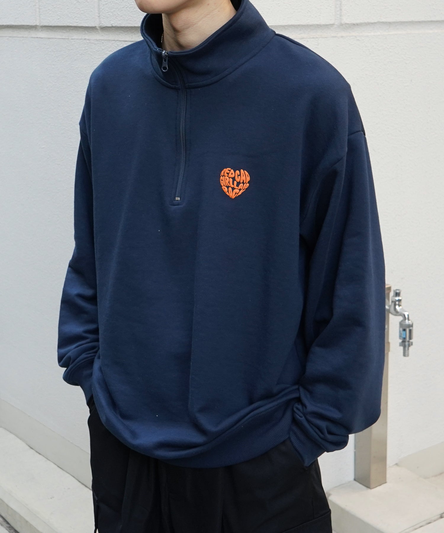 【RED CAP GIRL】24SS ビッグシルエット バックプリント ハーフジッププルオーバースウェット