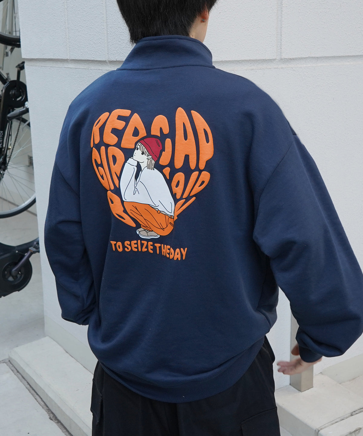 【RED CAP GIRL】24SS ビッグシルエット バックプリント ハーフジッププルオーバースウェット