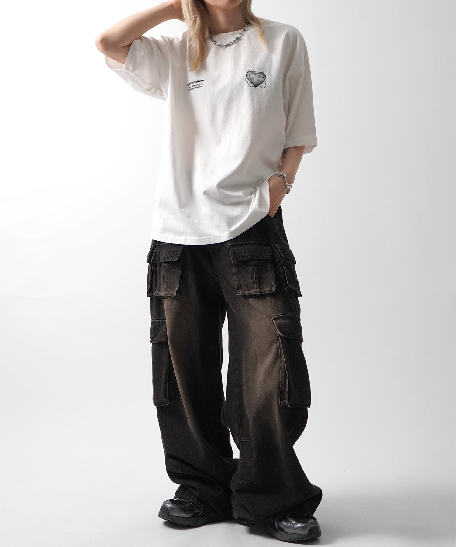 25SS 韓国ストリート ハート グランジロゴ Y2K ビッグシルエット半袖Tシャツ