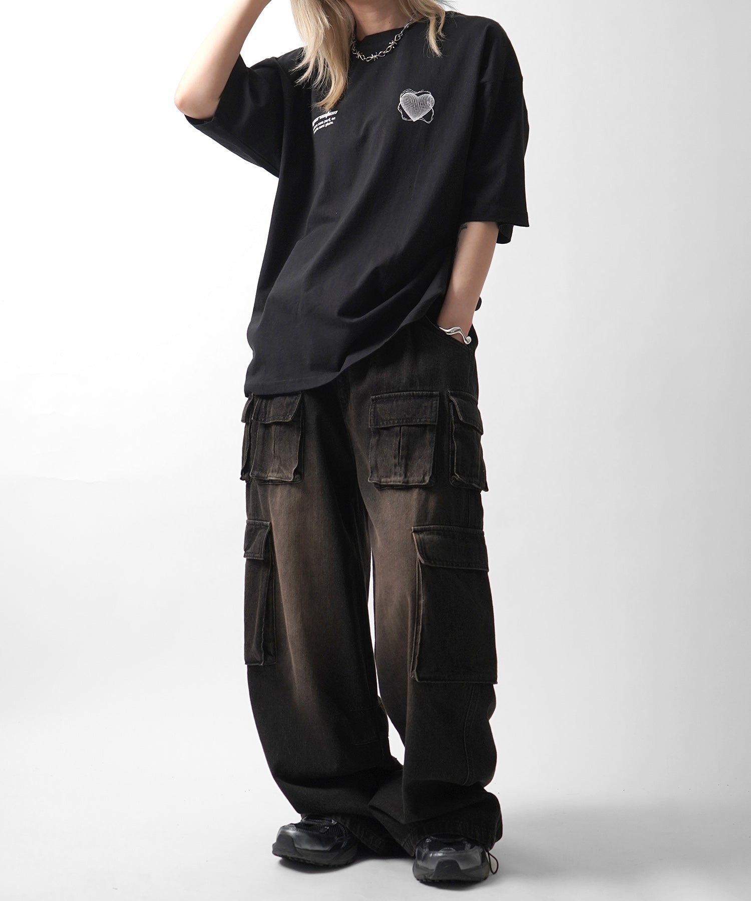 25SS 韓国ストリート ハート グランジロゴ Y2K ビッグシルエット半袖Tシャツ