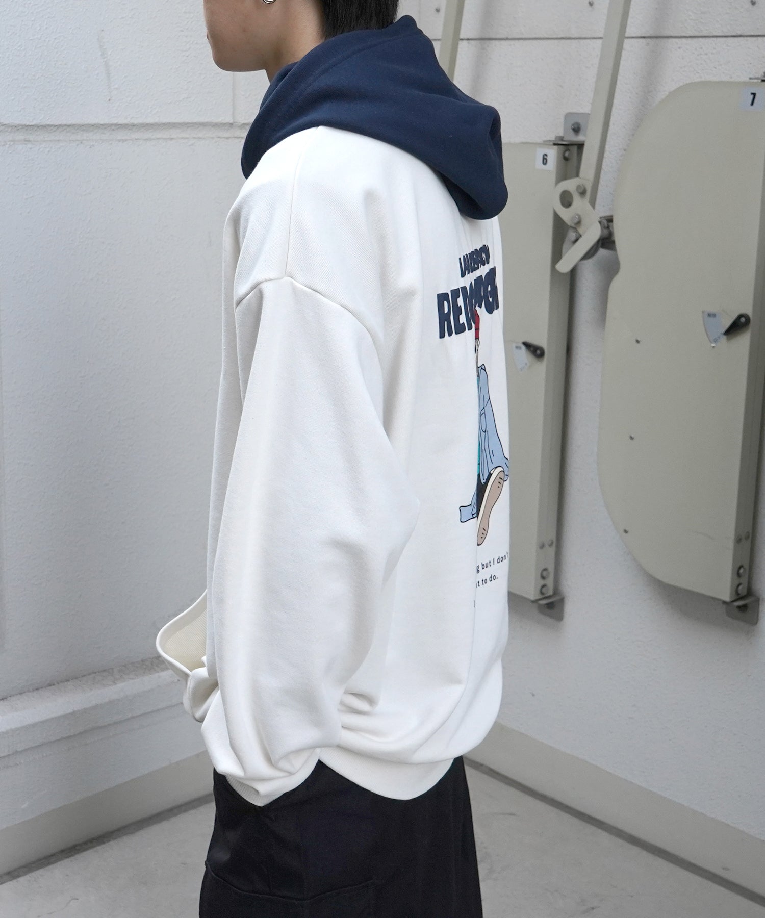 【RED CAP GIRL】24SS ビッグシルエット フロント発泡プリントプルオーバーパーカー