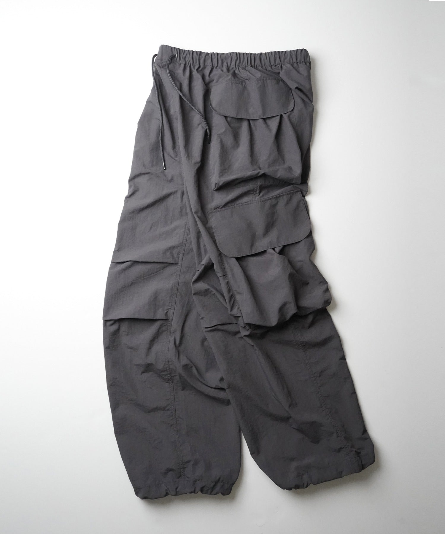 【Labordi】24AW マルチポケット ナイロンカーゴパンツ 裾ドローコード ワイドパンツ
