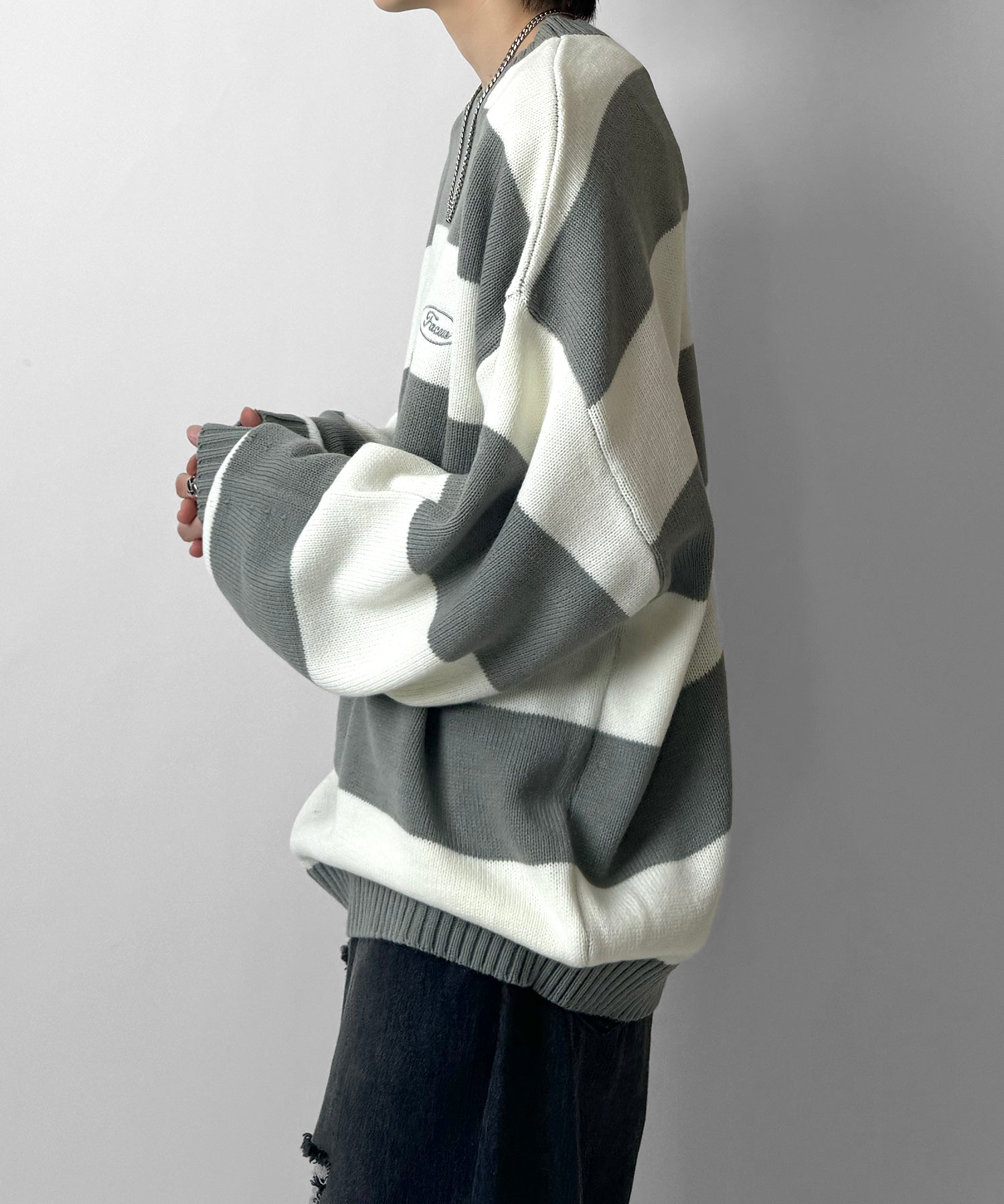 ビッグシルエット ワンポイント刺繍 ボーダーニットプルオーバー