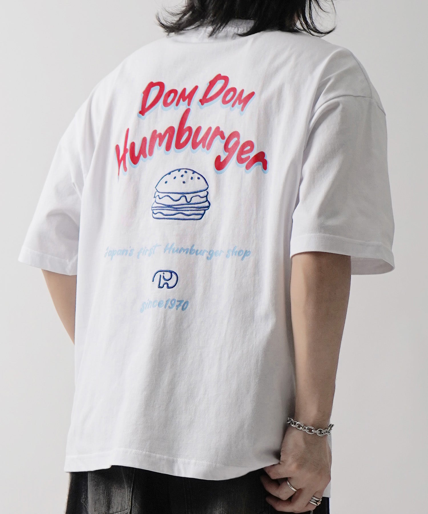 25SS 【DOMDOM / ドムドムハンバーガー】 ビッグシルエット バックプリント半袖Tシャツ