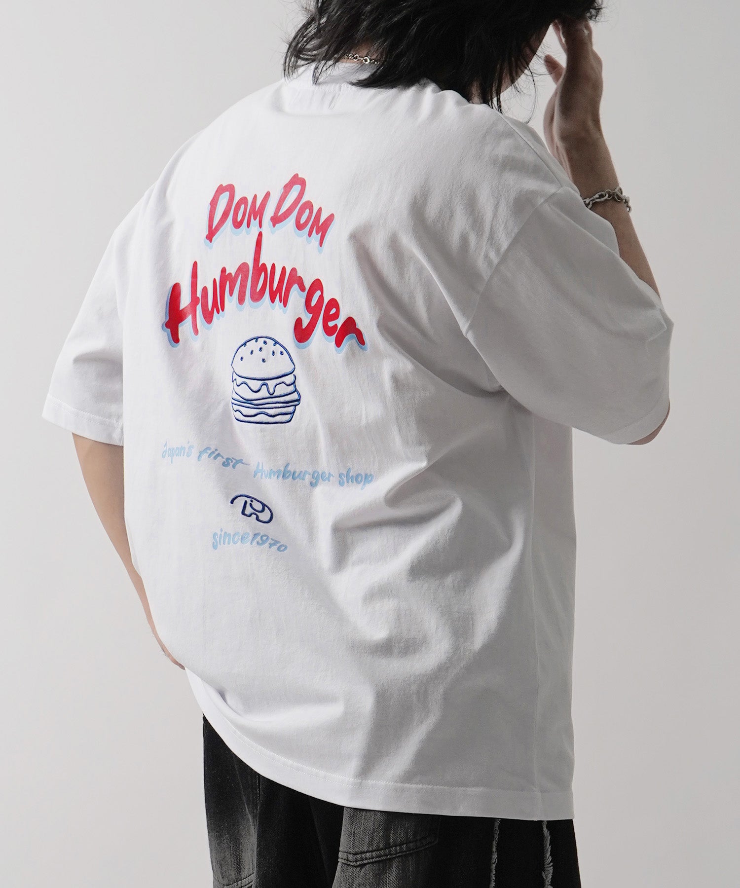 25SS 【DOMDOM / ドムドムハンバーガー】 ビッグシルエット バックプリント半袖Tシャツ