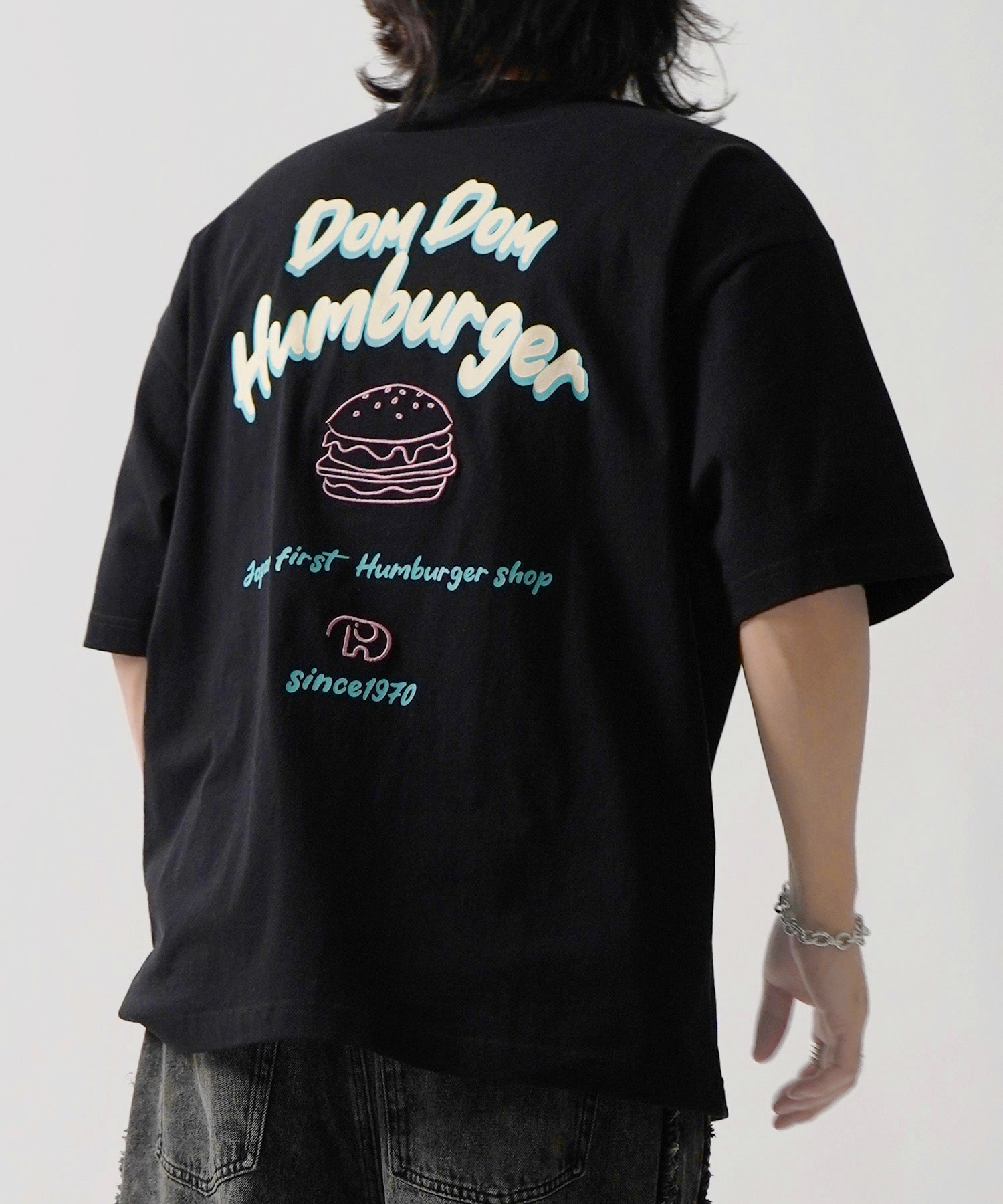 25SS 【DOMDOM / ドムドムハンバーガー】 ビッグシルエット バックプリント半袖Tシャツ