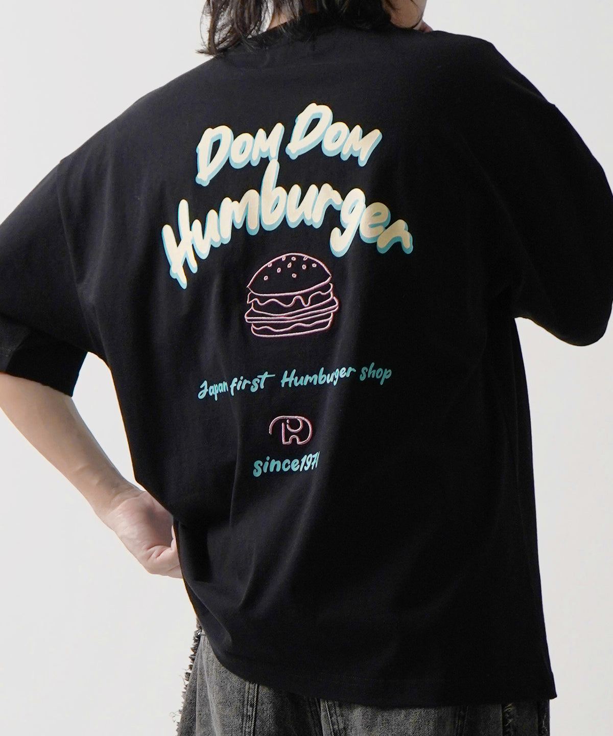 25SS 【DOMDOM / ドムドムハンバーガー】 ビッグシルエット バックプリント半袖Tシャツ