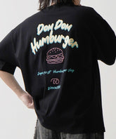 25SS 【DOMDOM / ドムドムハンバーガー】 ビッグシルエット バックプリント半袖Tシャツ