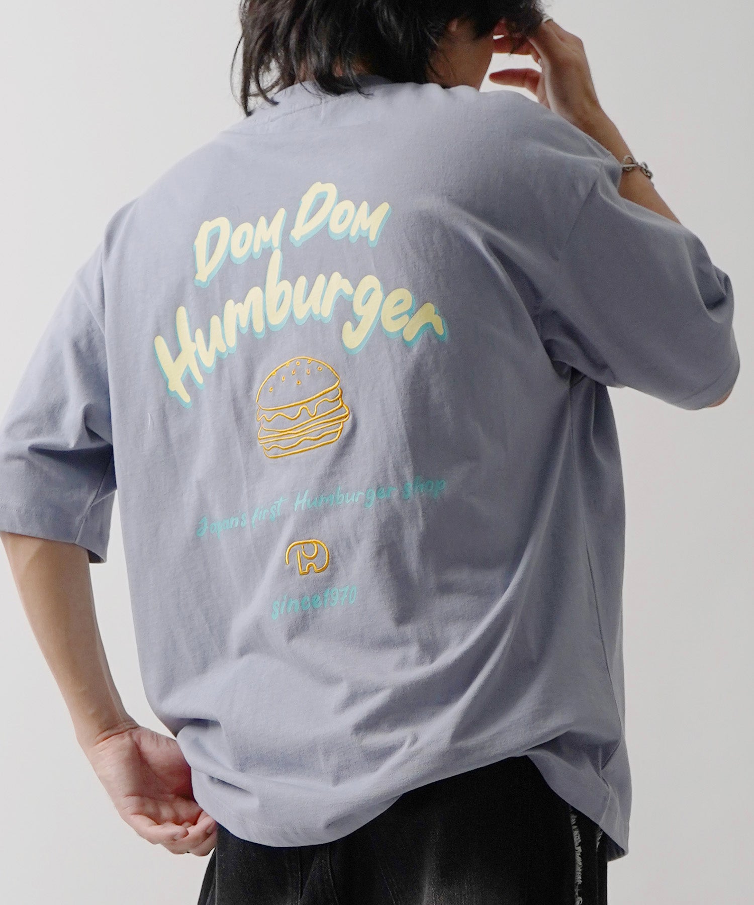 25SS 【DOMDOM / ドムドムハンバーガー】 ビッグシルエット バックプリント半袖Tシャツ
