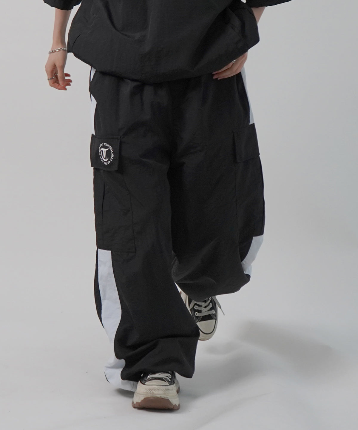 25SS セットアップ対応 ドロスト サイドライン ナイロンカーゴパンツ ワイドパンツ