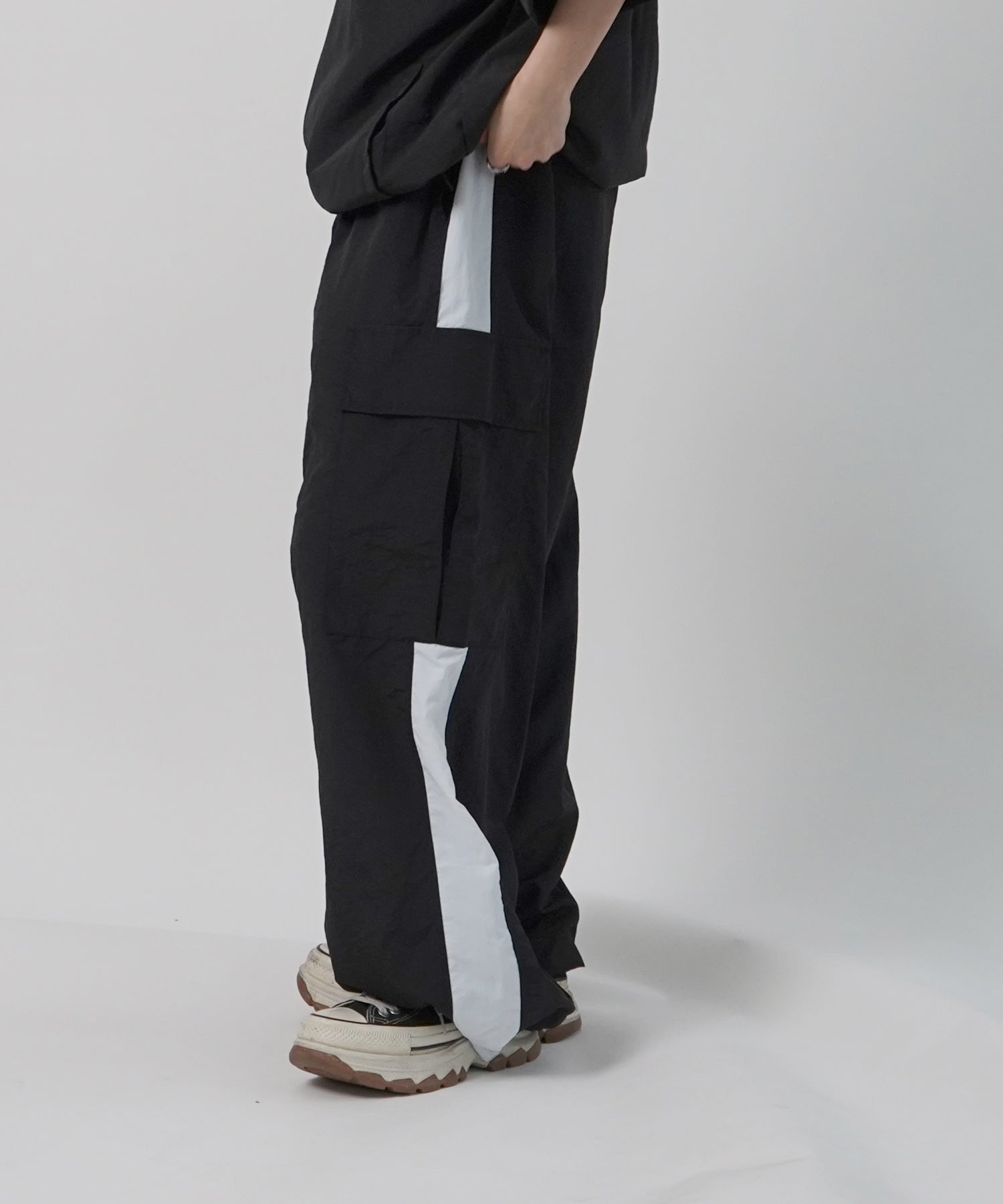 25SS セットアップ対応 ドロスト サイドライン ナイロンカーゴパンツ ワイドパンツ