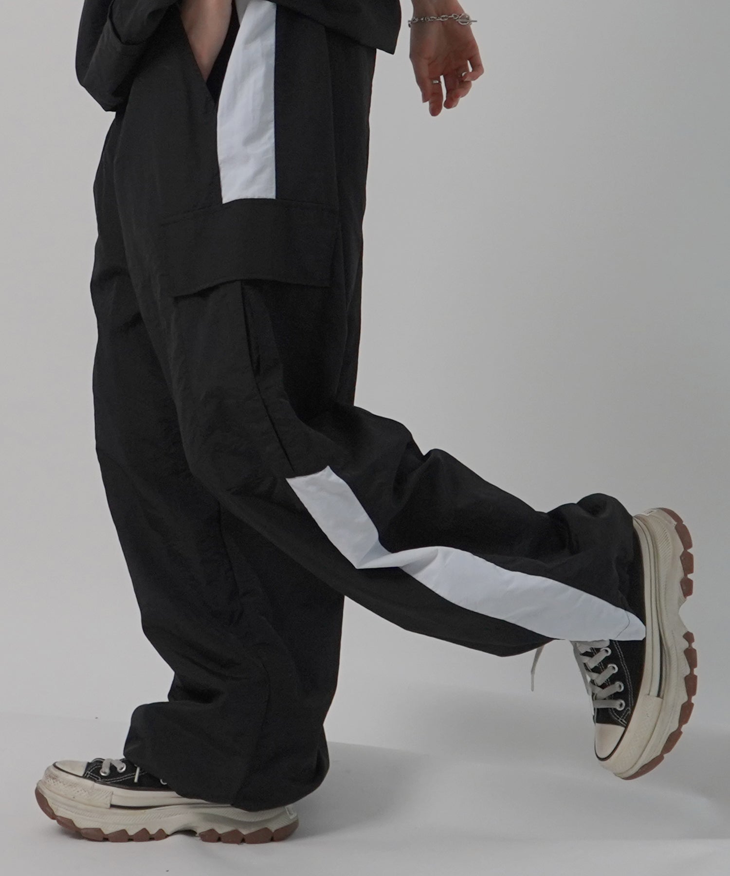 25SS セットアップ対応 ドロスト サイドライン ナイロンカーゴパンツ ワイドパンツ