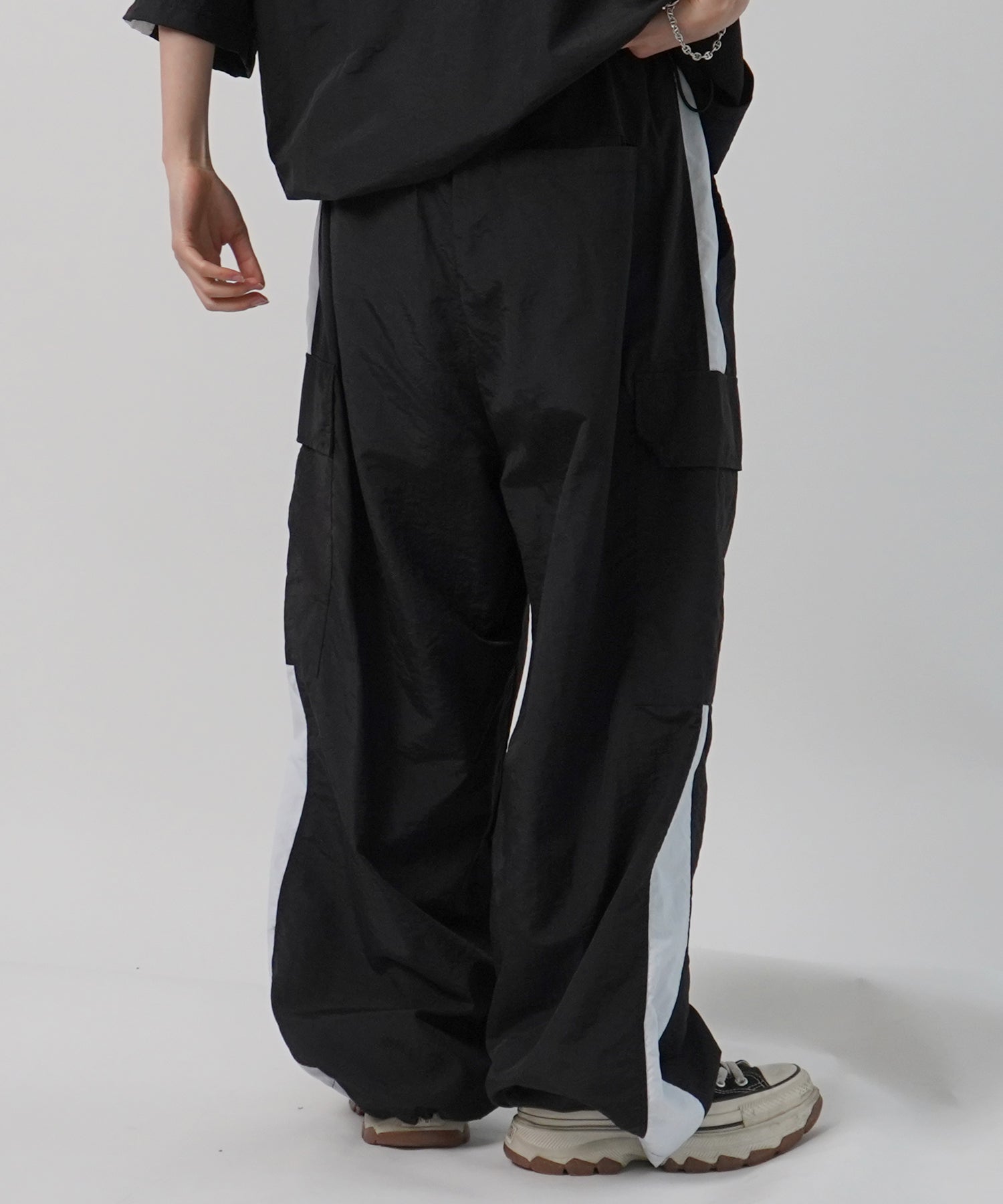 25SS セットアップ対応 ドロスト サイドライン ナイロンカーゴパンツ ワイドパンツ