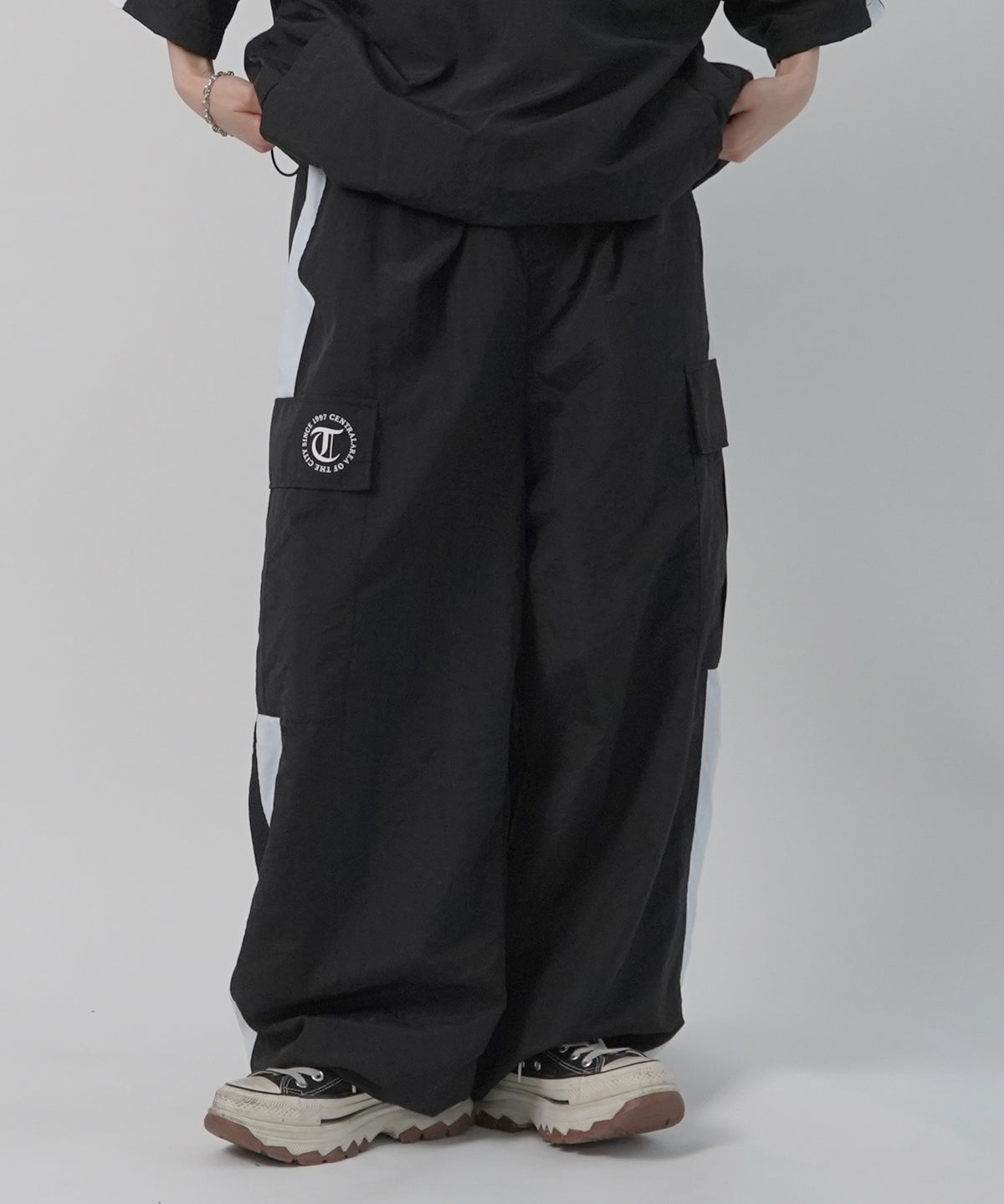 25SS セットアップ対応 ドロスト サイドライン ナイロンカーゴパンツ ワイドパンツ