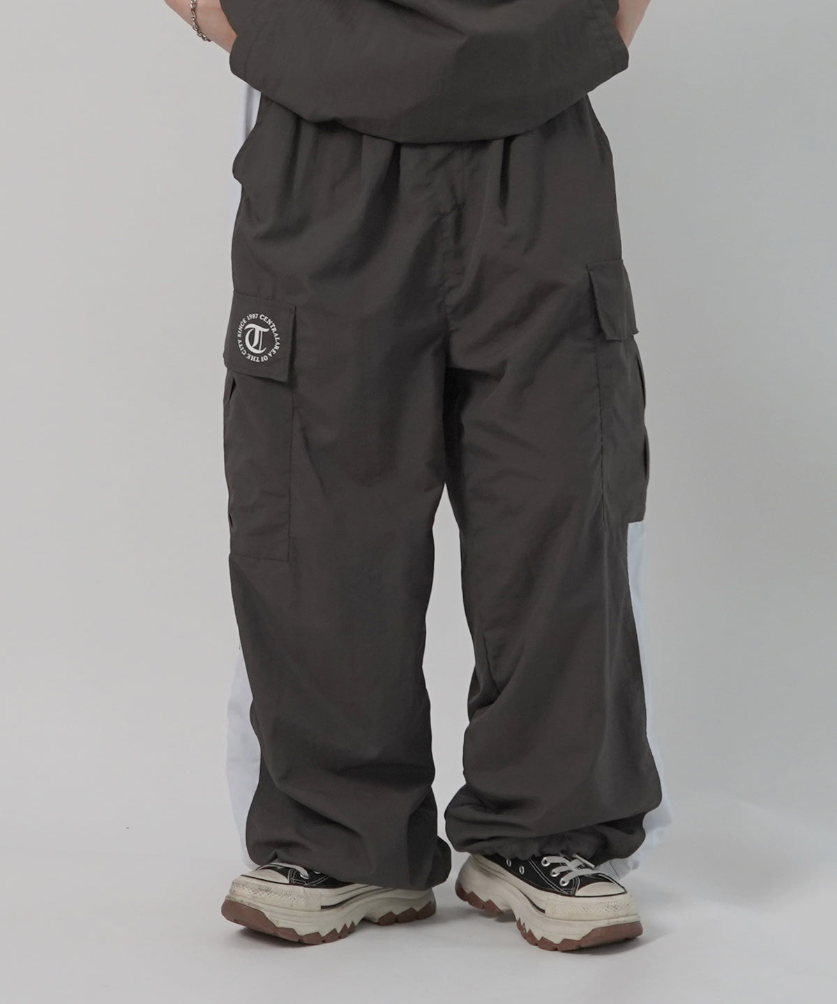 25SS セットアップ対応 ドロスト サイドライン ナイロンカーゴパンツ ワイドパンツ