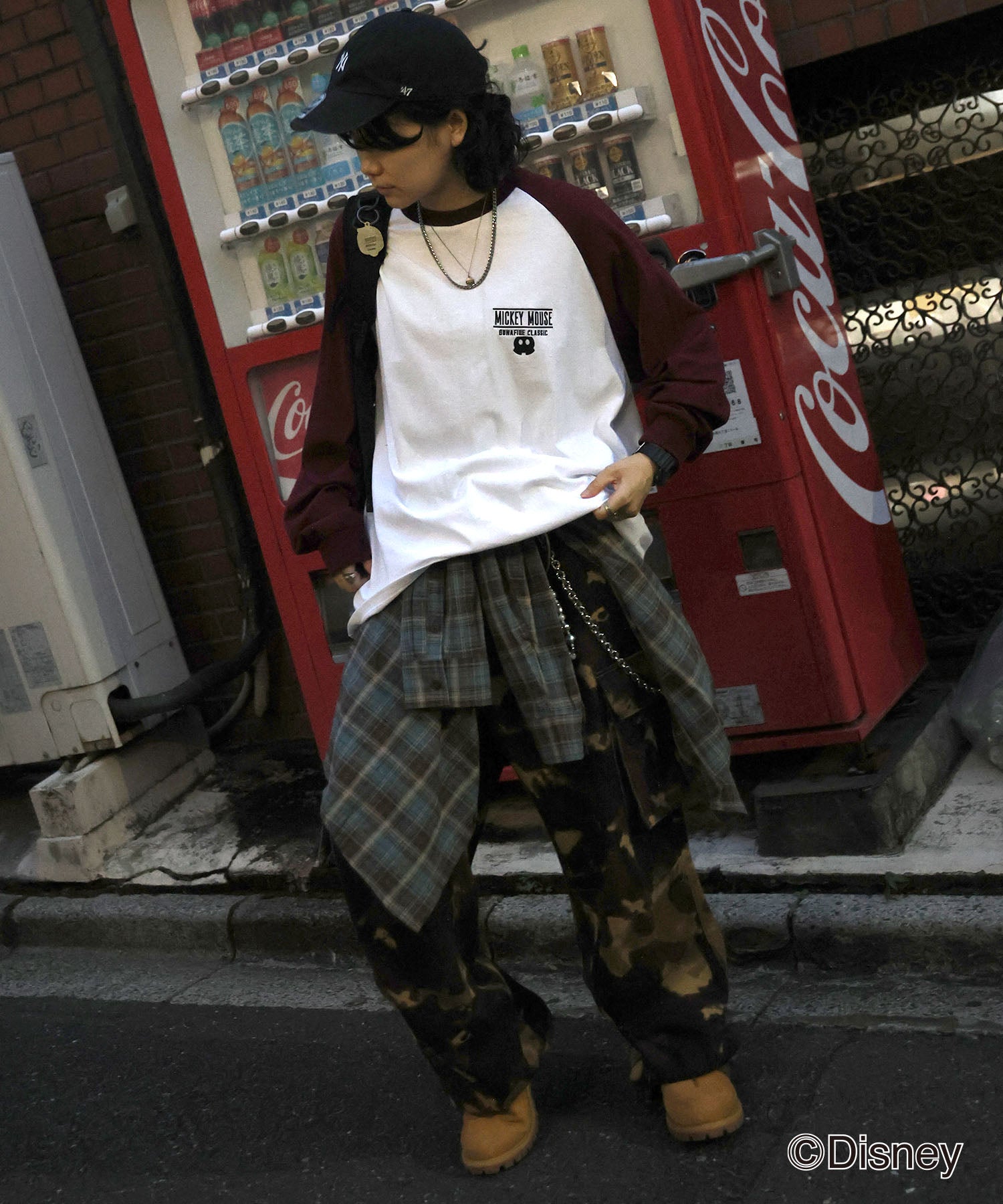 【Disney / ディズニー】ミッキー ワンポイント ヴィンテージライク レトログラフィック ビッグシルエット ラグランロンT