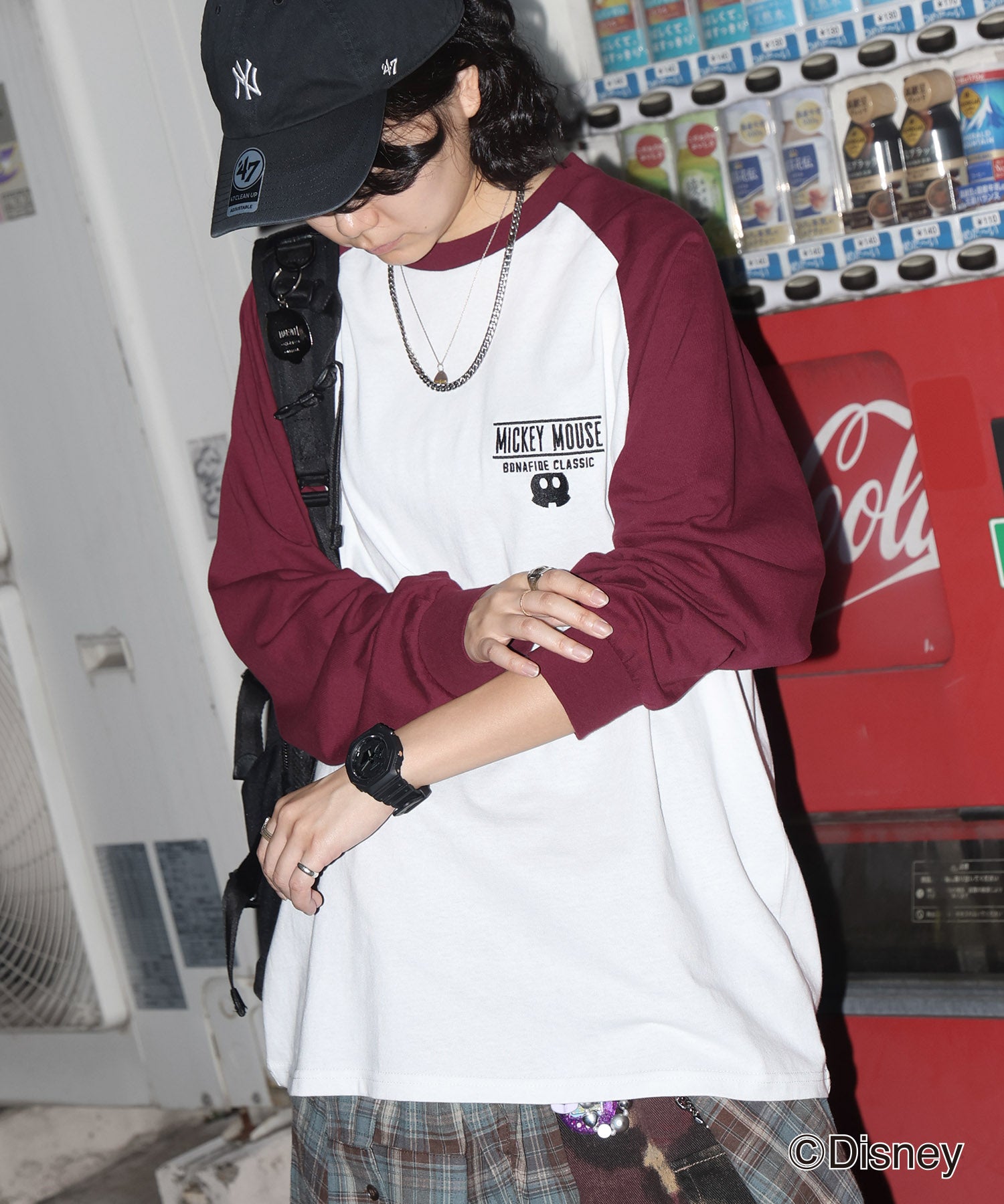 【Disney / ディズニー】ミッキー ワンポイント ヴィンテージライク レトログラフィック ビッグシルエット ラグランロンT