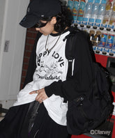 【Disney / ディズニー】ミッキー ヴィンテージライク レトログラフィック 古着風クラックプリント ビッグシルエット ラグランロンT