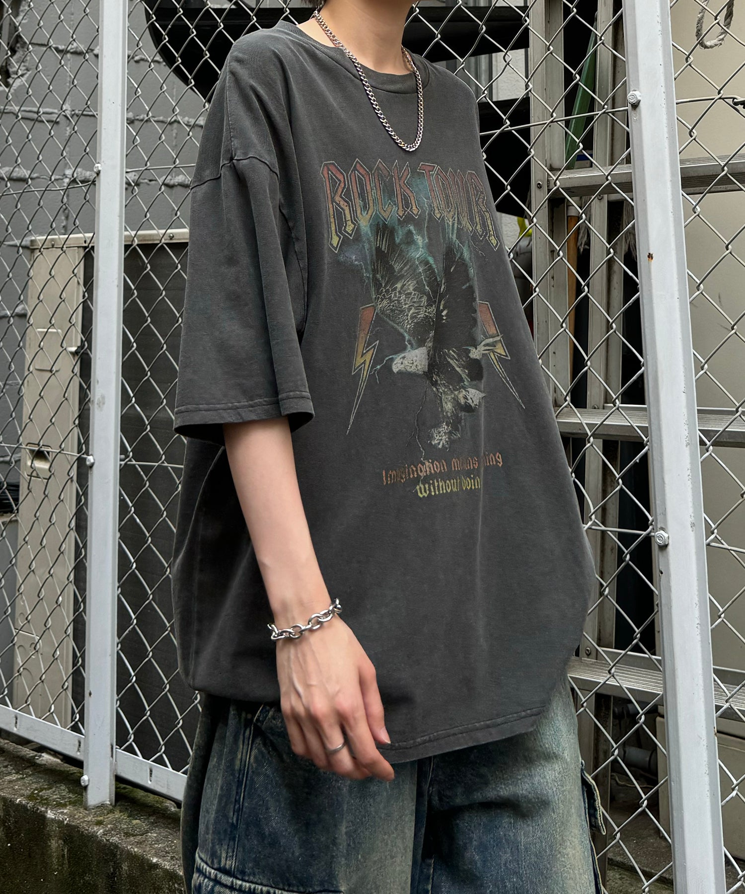 ヴィンテージライク ロックプリント レトロ ピグメント加工 ビッグシルエット半袖バンドTシャツ