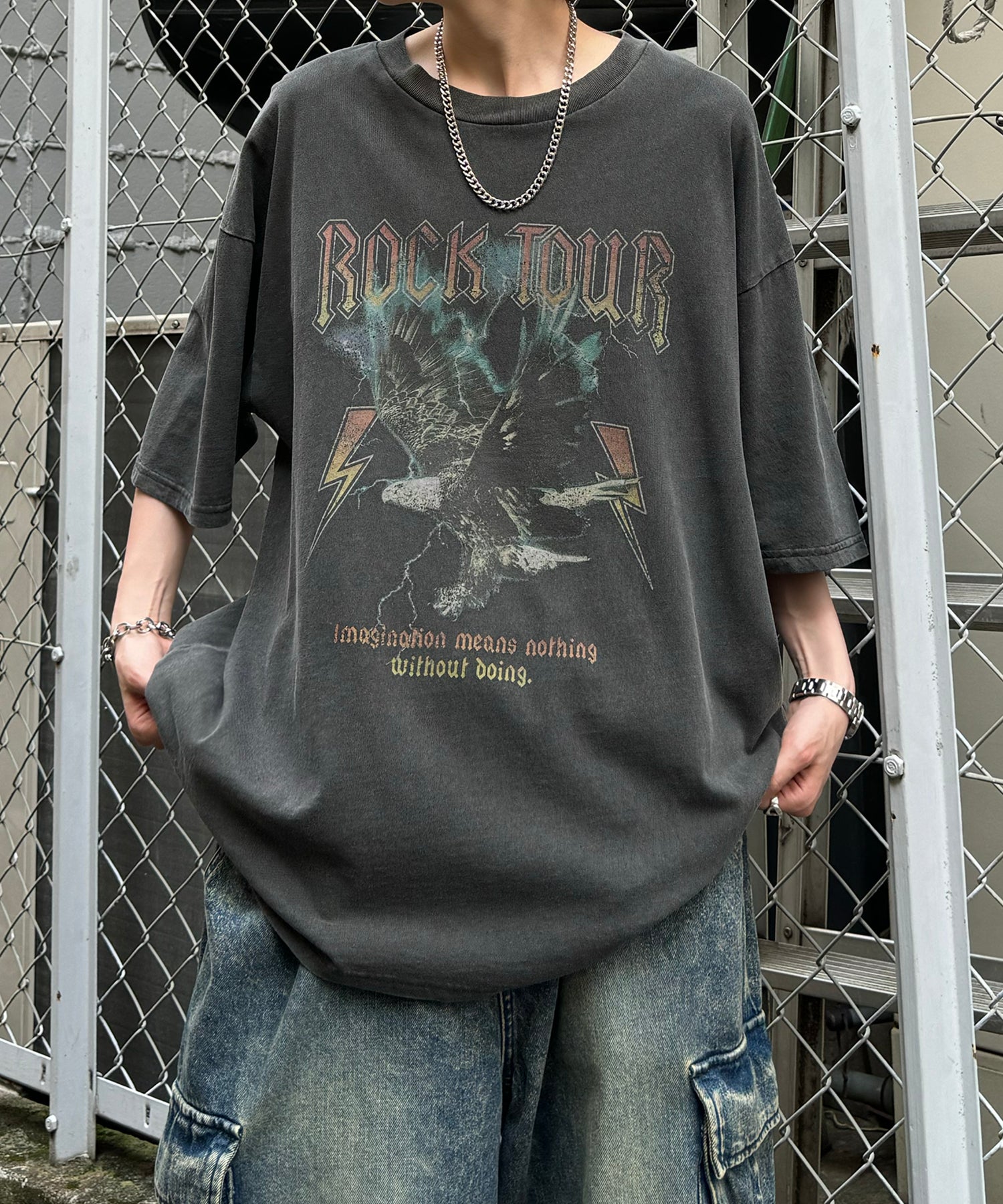 ヴィンテージライク ロックプリント レトロ ピグメント加工 ビッグシルエット半袖バンドTシャツ