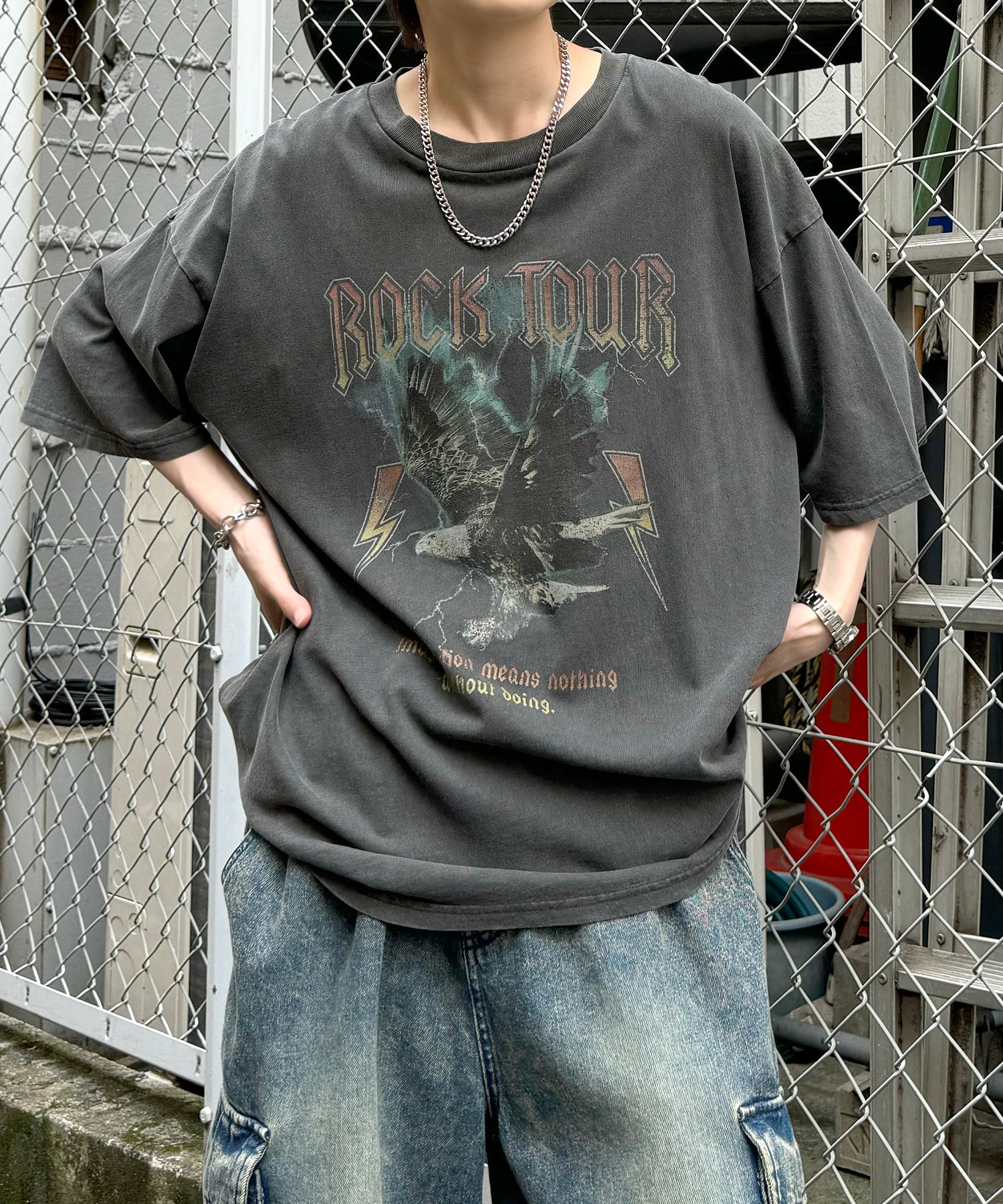 ヴィンテージライク ロックプリント レトロ ピグメント加工 ビッグシルエット半袖バンドTシャツ