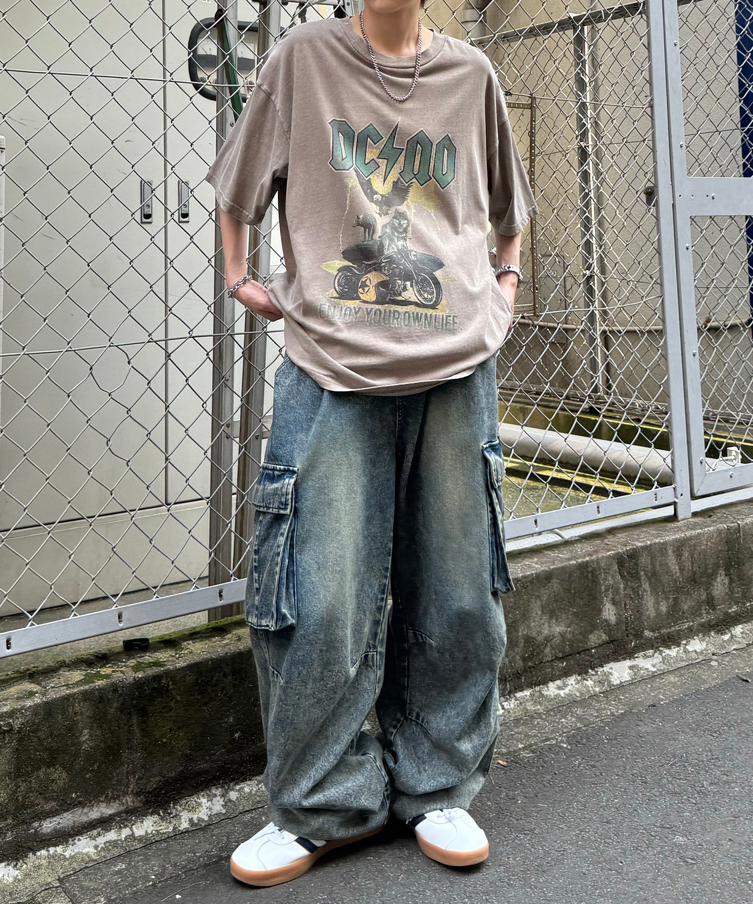 ヴィンテージライク ロックプリント レトロ ピグメント加工 ビッグシルエット半袖バンドTシャツ