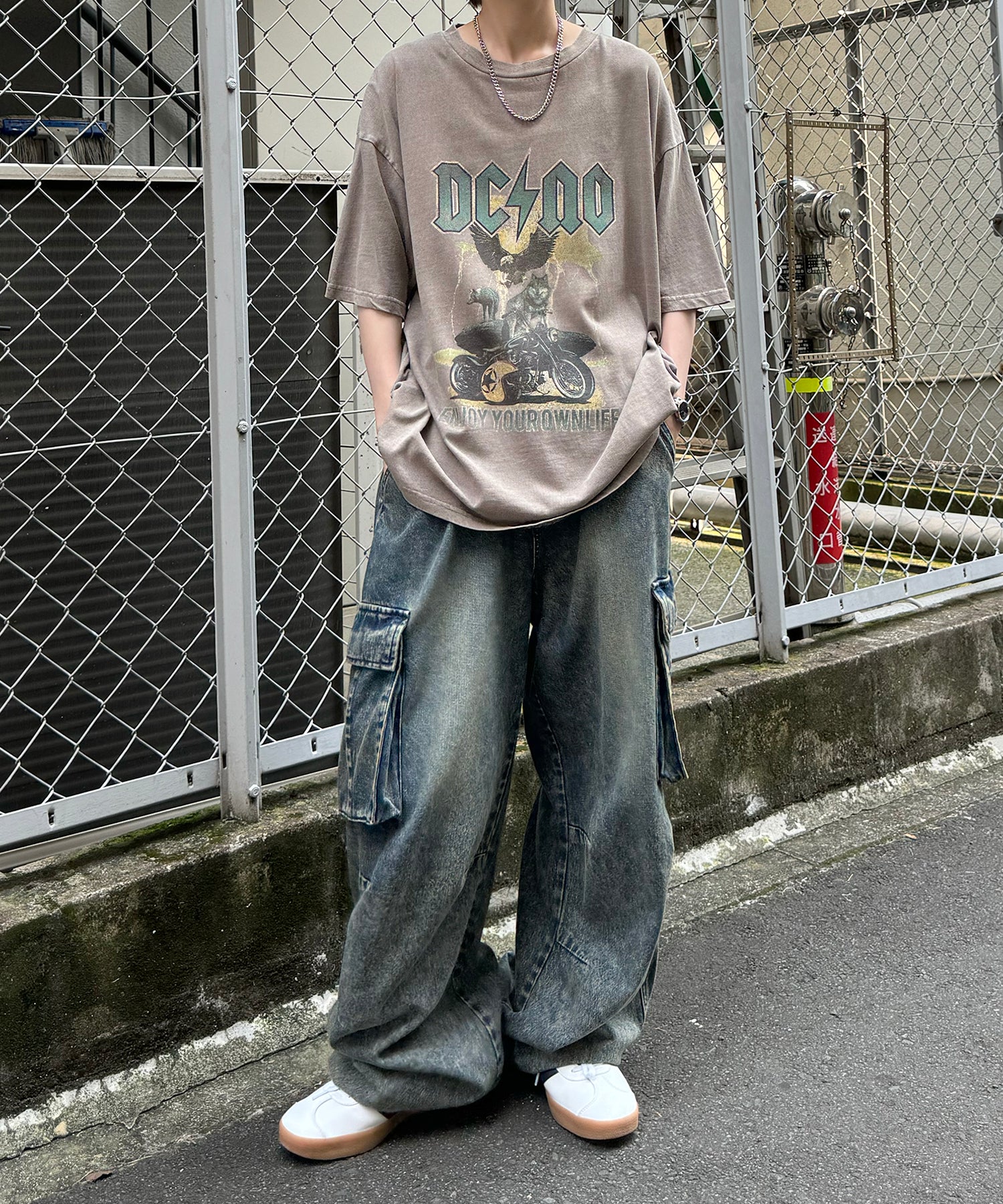 ヴィンテージライク ロックプリント レトロ ピグメント加工 ビッグシルエット半袖バンドTシャツ