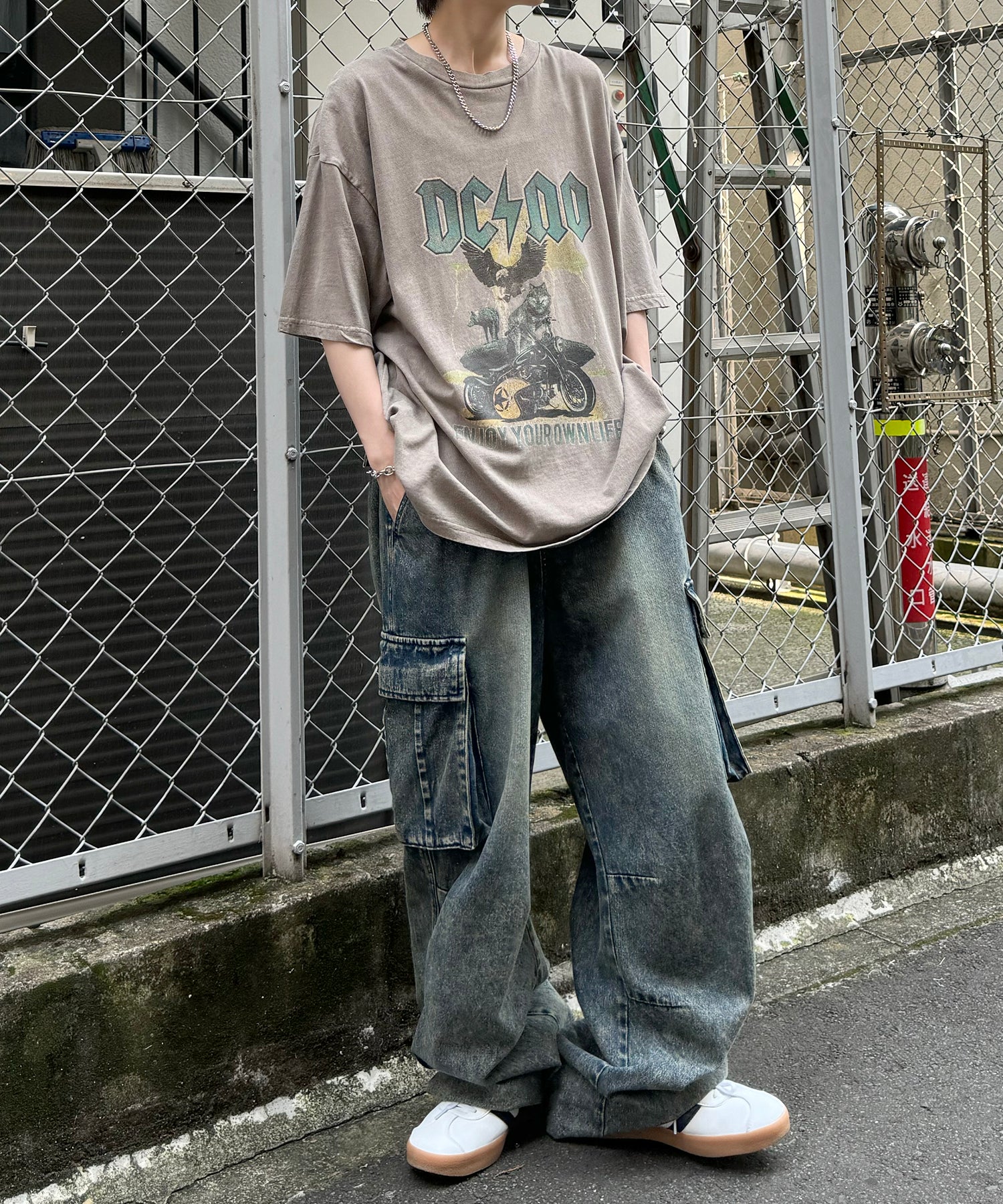 ヴィンテージライク ロックプリント レトロ ピグメント加工 ビッグシルエット半袖バンドTシャツ