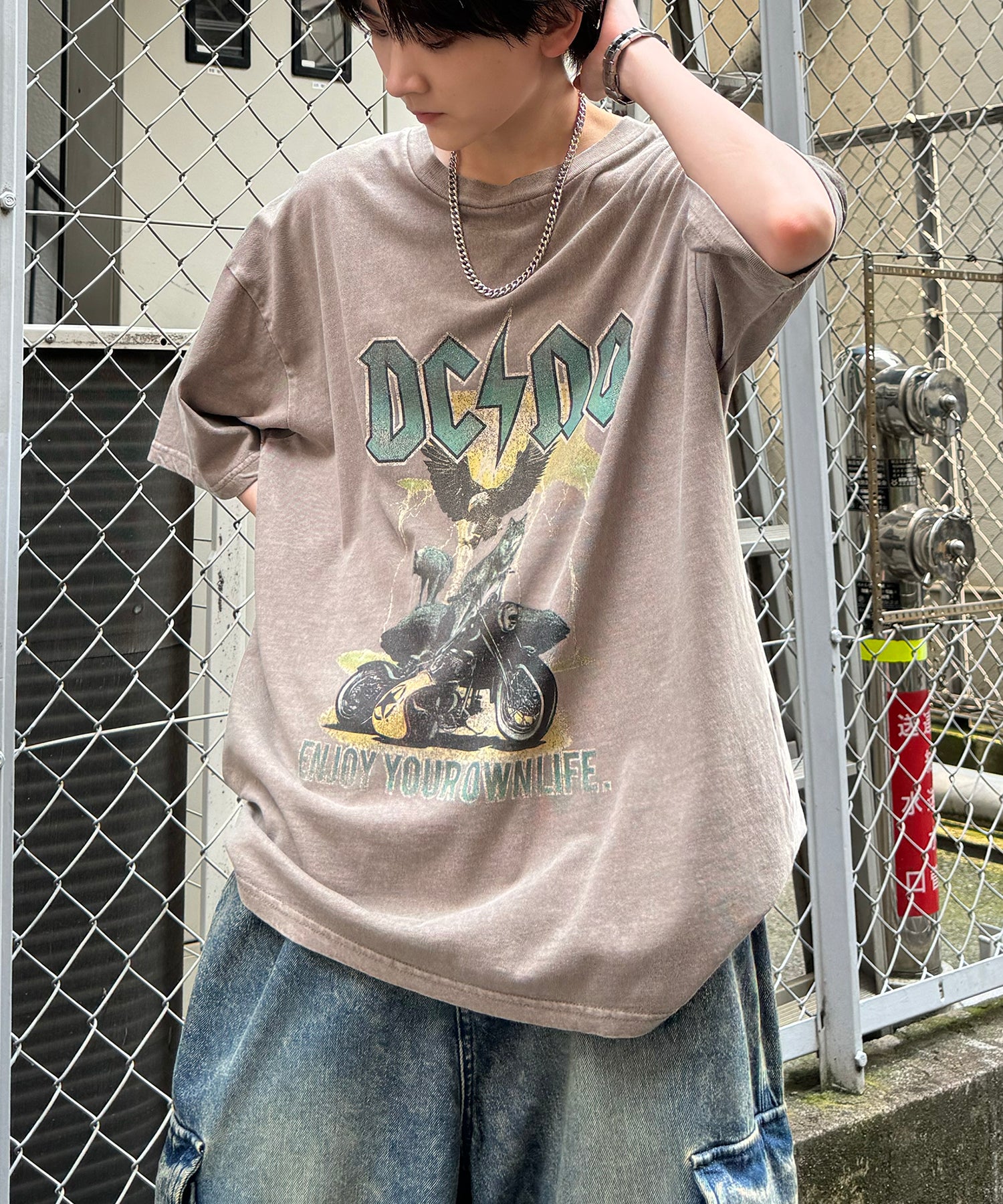 ヴィンテージライク ロックプリント レトロ ピグメント加工 ビッグシルエット半袖バンドTシャツ