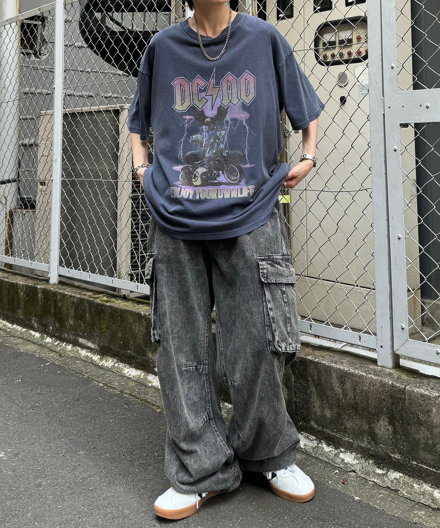 ヴィンテージライク ロックプリント レトロ ピグメント加工 ビッグシルエット半袖バンドTシャツ