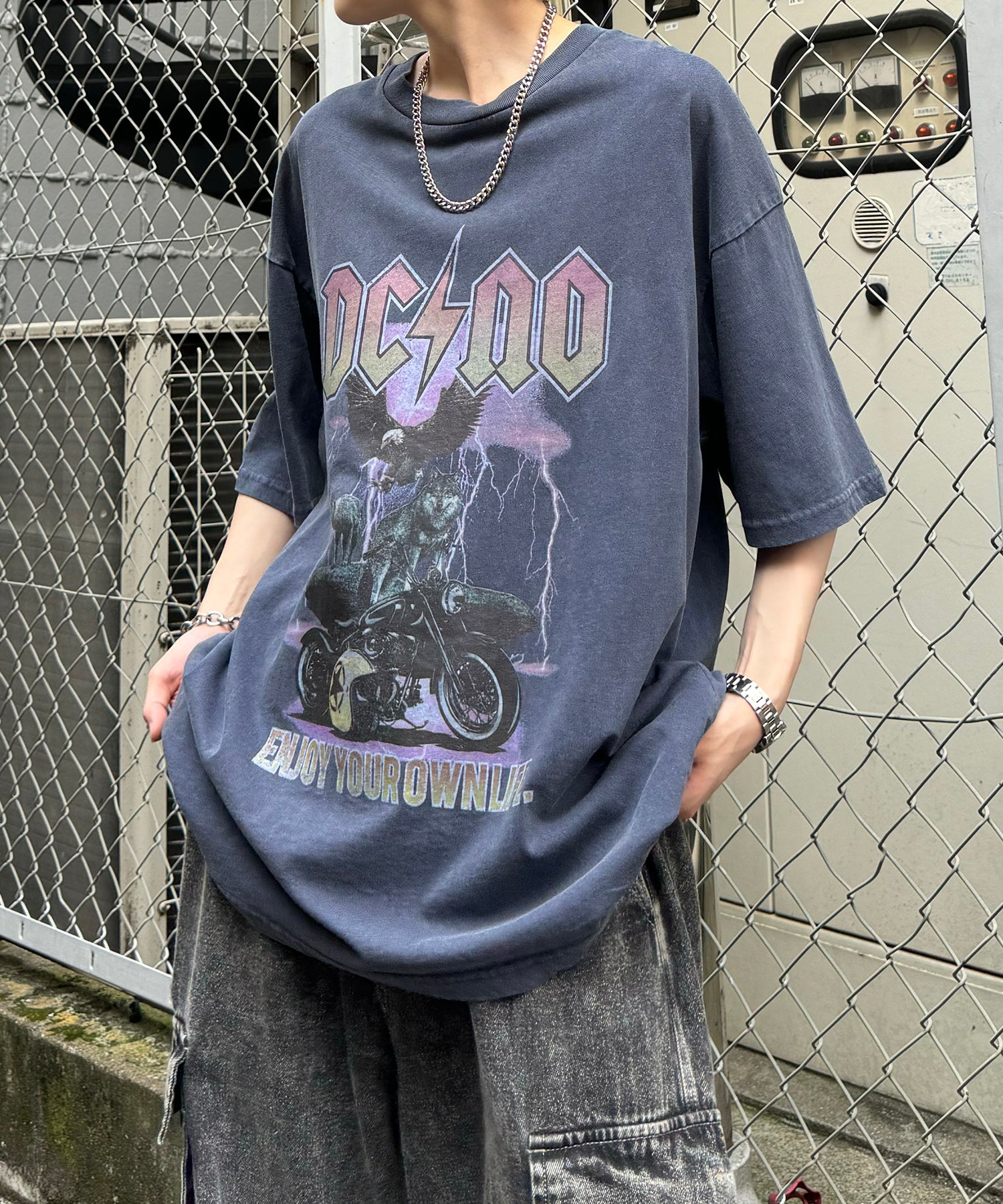 ヴィンテージライク ロックプリント レトロ ピグメント加工 ビッグシルエット半袖バンドTシャツ