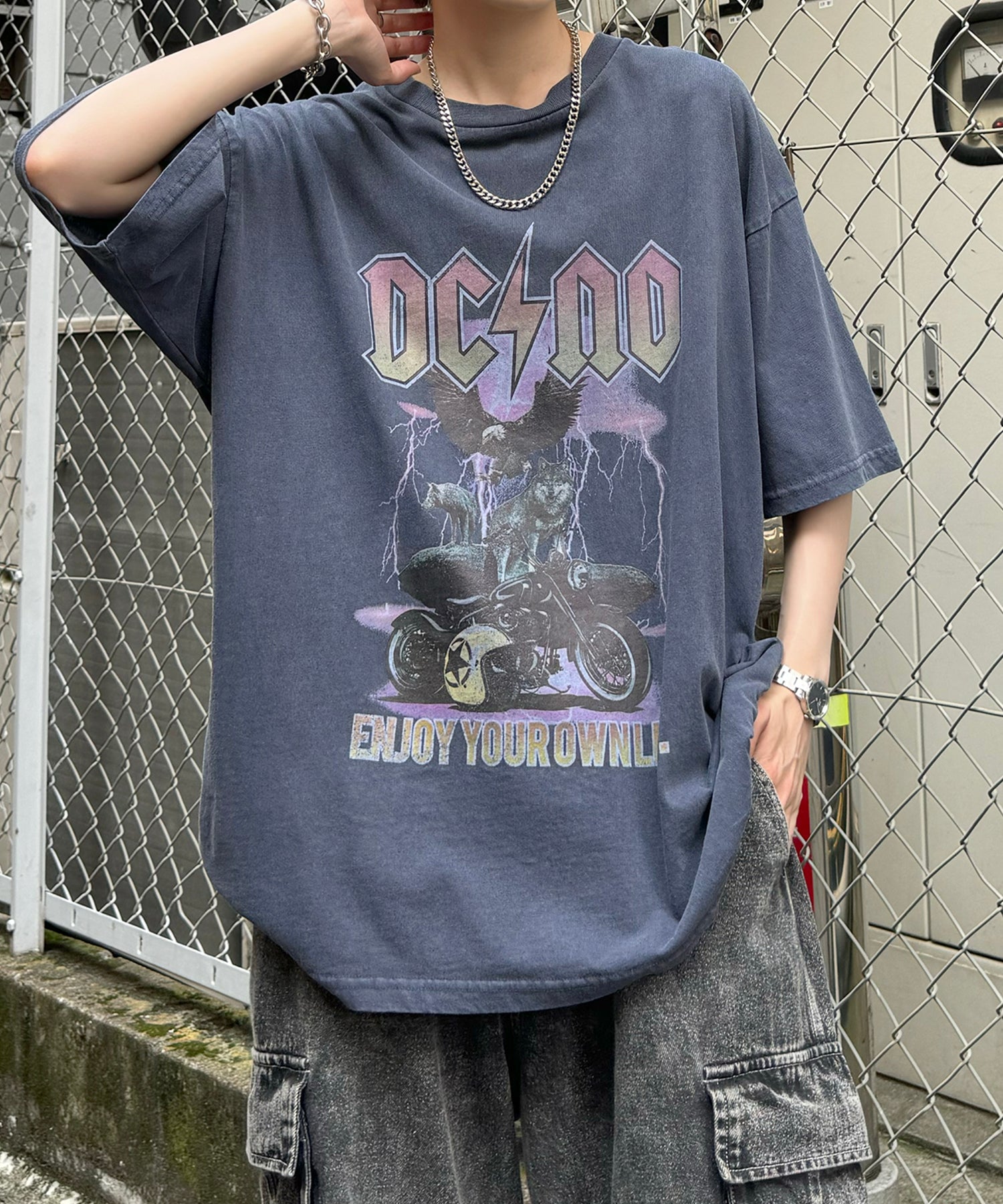ヴィンテージライク ロックプリント レトロ ピグメント加工 ビッグシルエット半袖バンドTシャツ