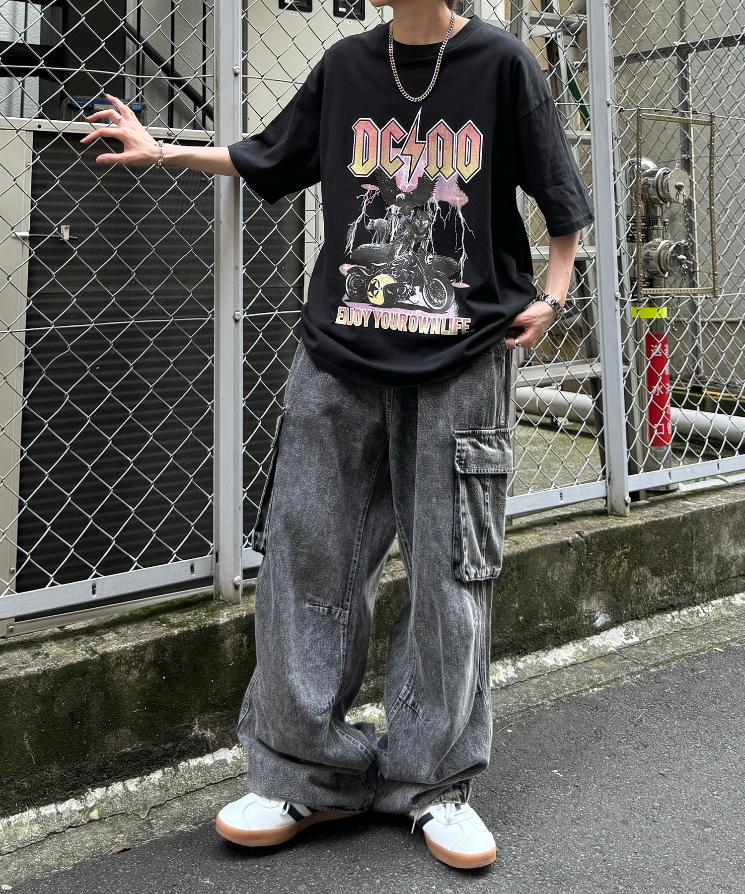 ヴィンテージライク ロックプリント レトロ ピグメント加工 ビッグシルエット半袖バンドTシャツ