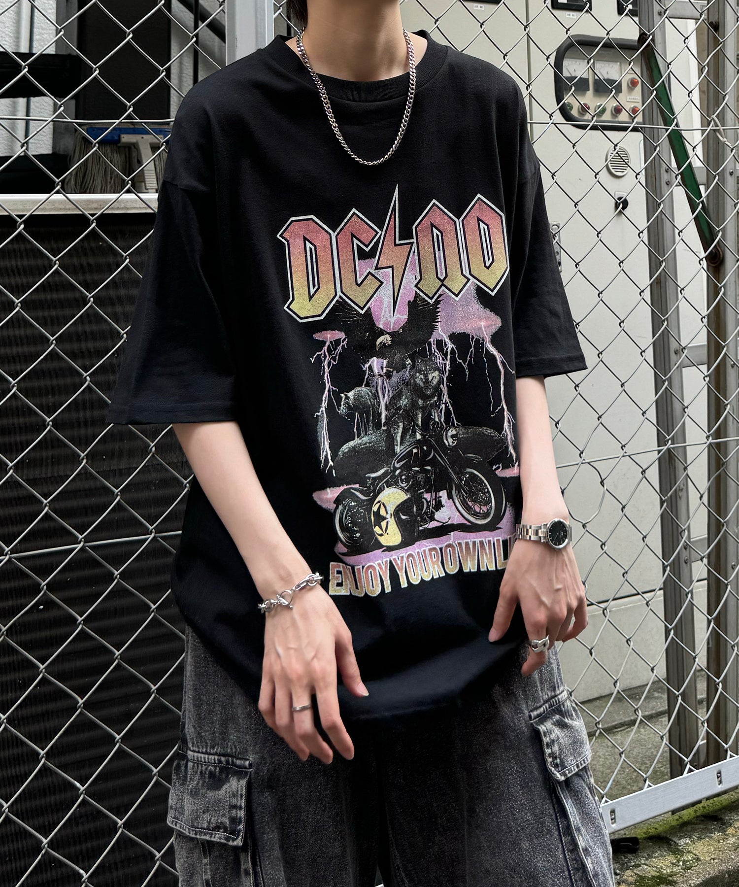 ヴィンテージライク ロックプリント レトロ ピグメント加工 ビッグシルエット半袖バンドTシャツ