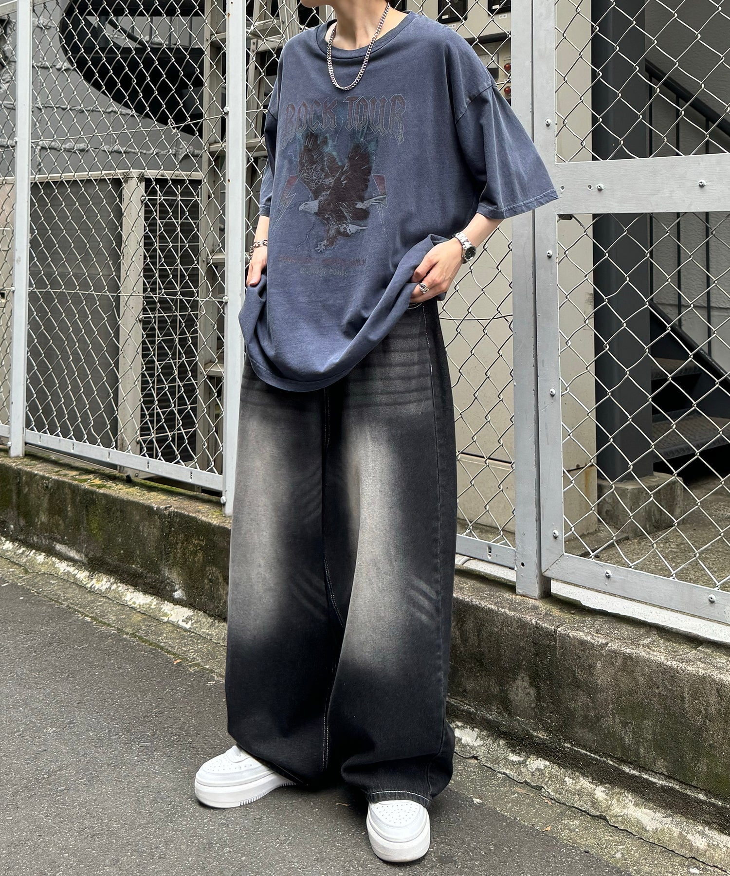 ヴィンテージライク ロックプリント レトロ ピグメント加工 ビッグシルエット半袖バンドTシャツ