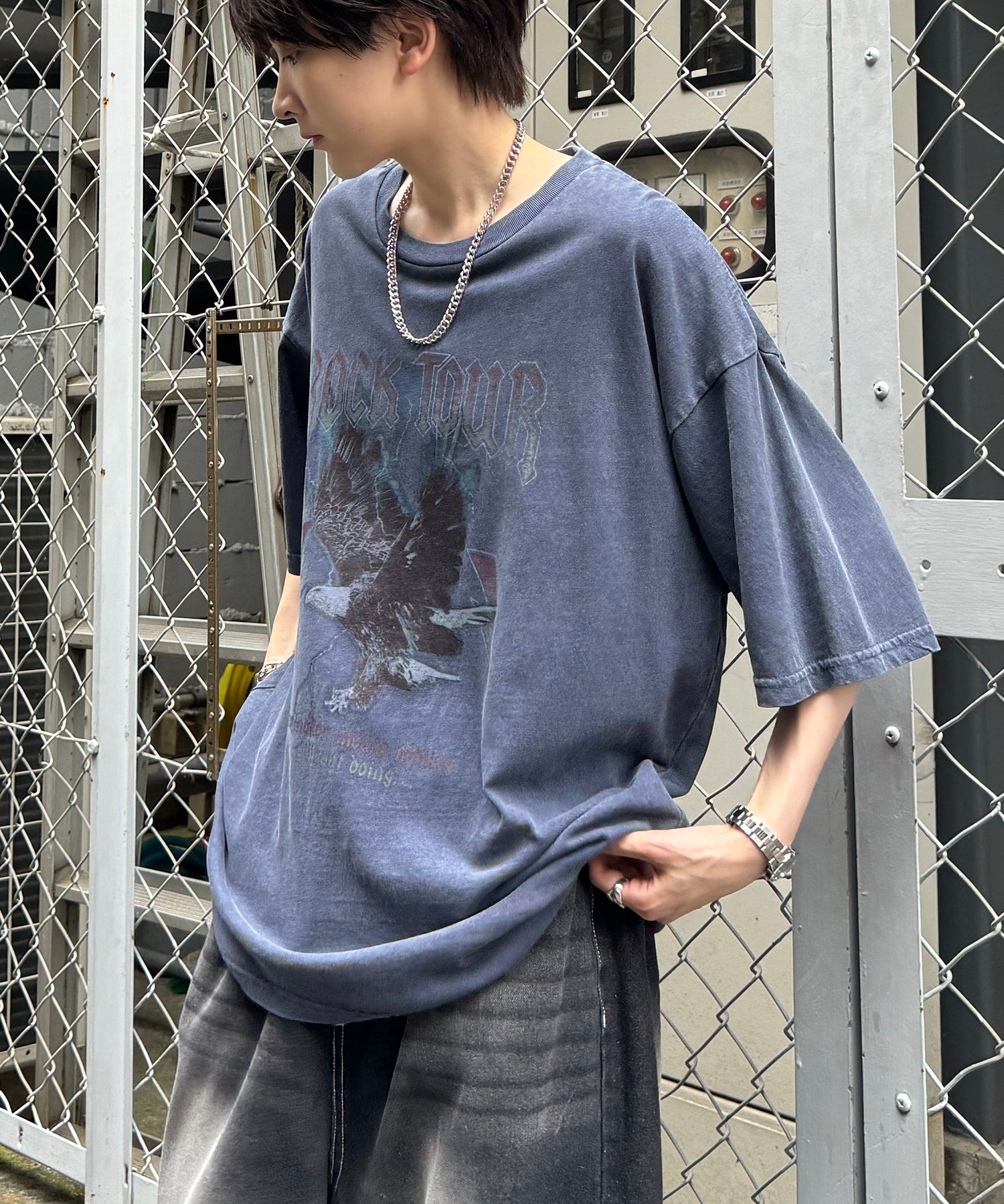 ヴィンテージライク ロックプリント レトロ ピグメント加工 ビッグシルエット半袖バンドTシャツ